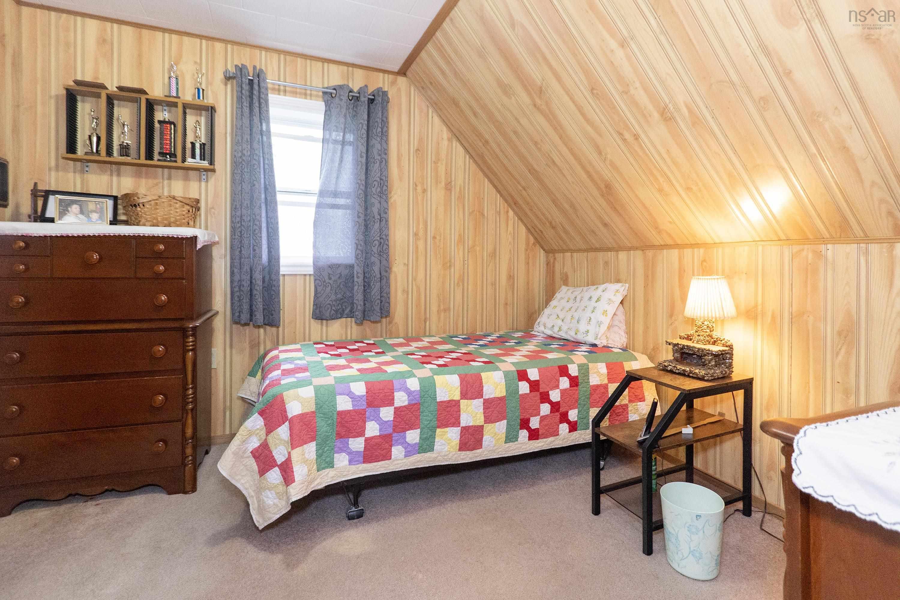 $249,900.00: 516 Lower Cove Road, Lower Cove