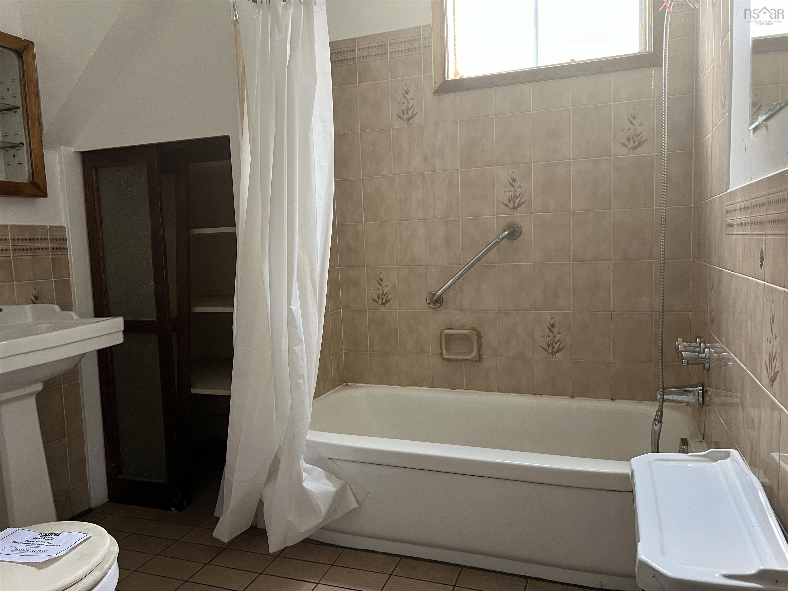 $79,000.00: 74 Pleasant Street, North Sydney