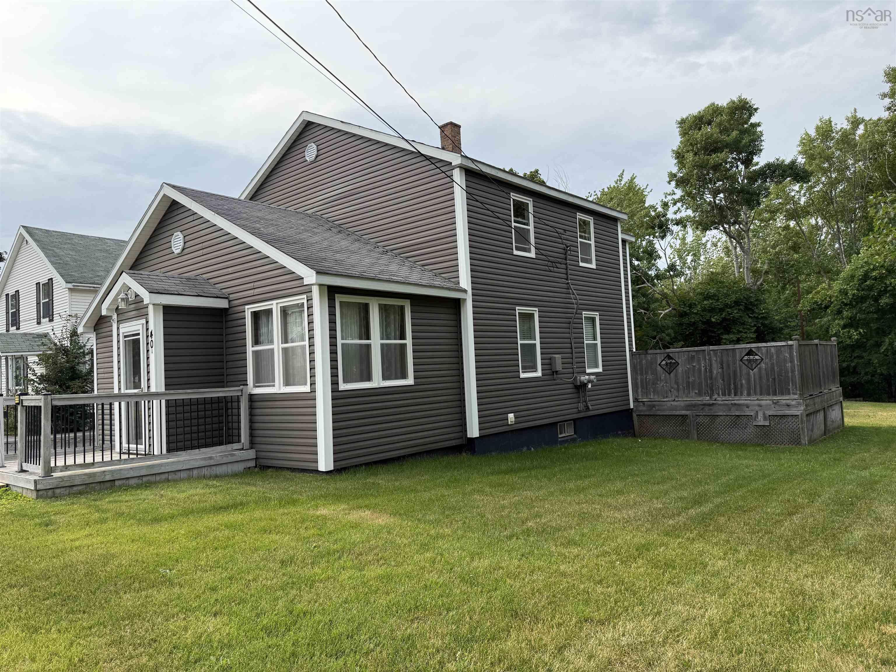 $259,900.00: 40 Claremont Avenue, Stellarton