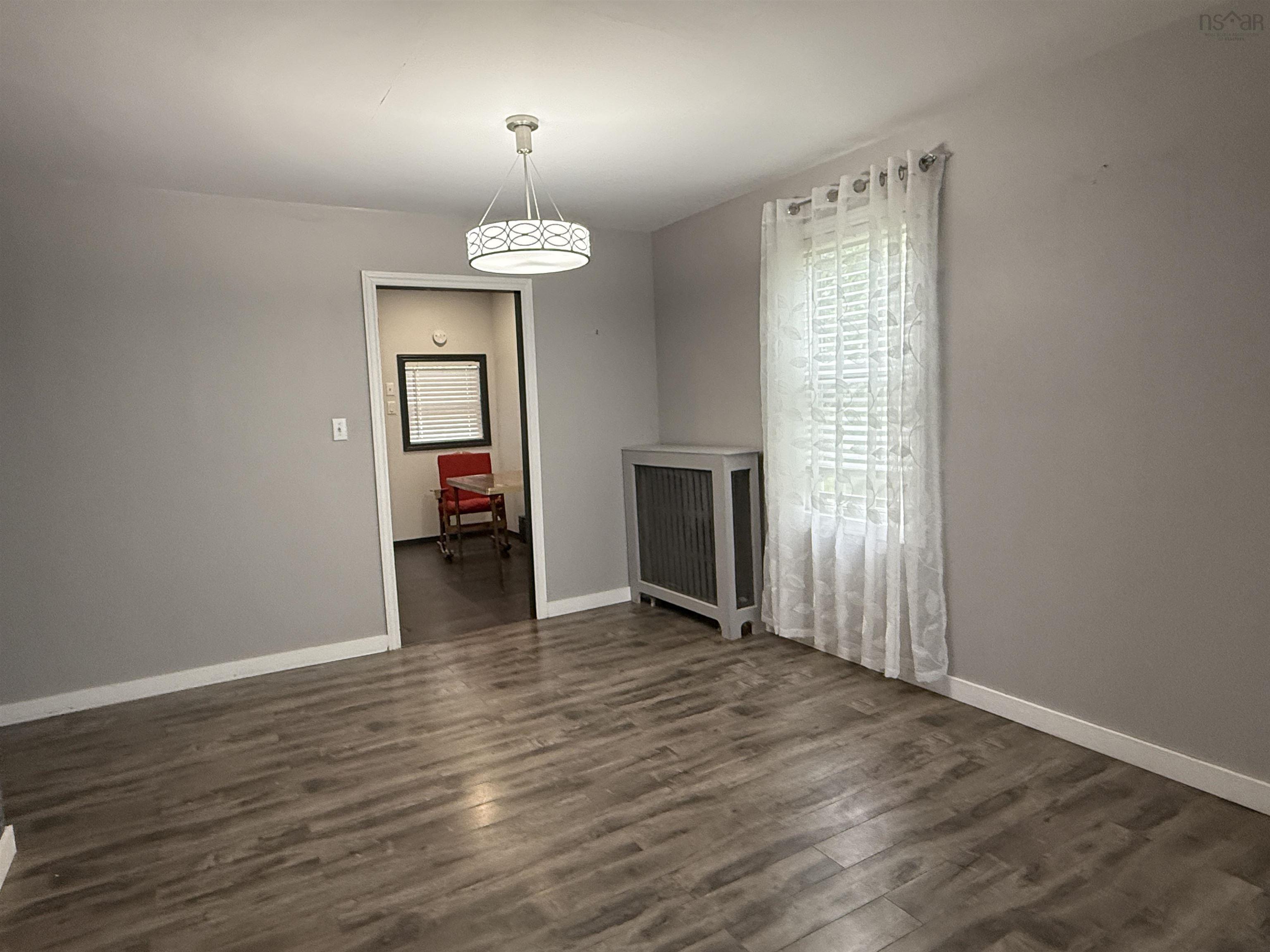 $259,900.00: 40 Claremont Avenue, Stellarton