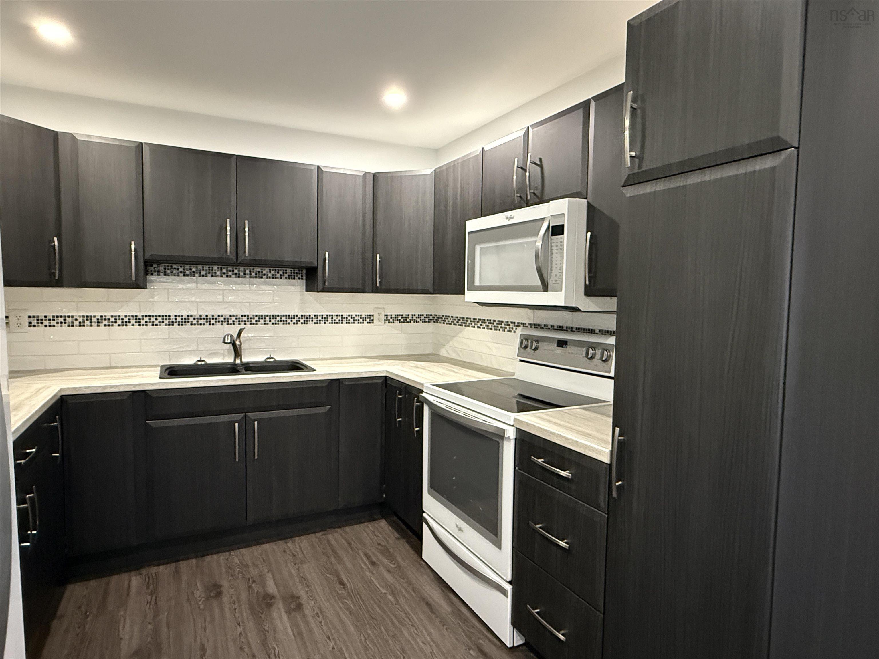 $259,900.00: 40 Claremont Avenue, Stellarton