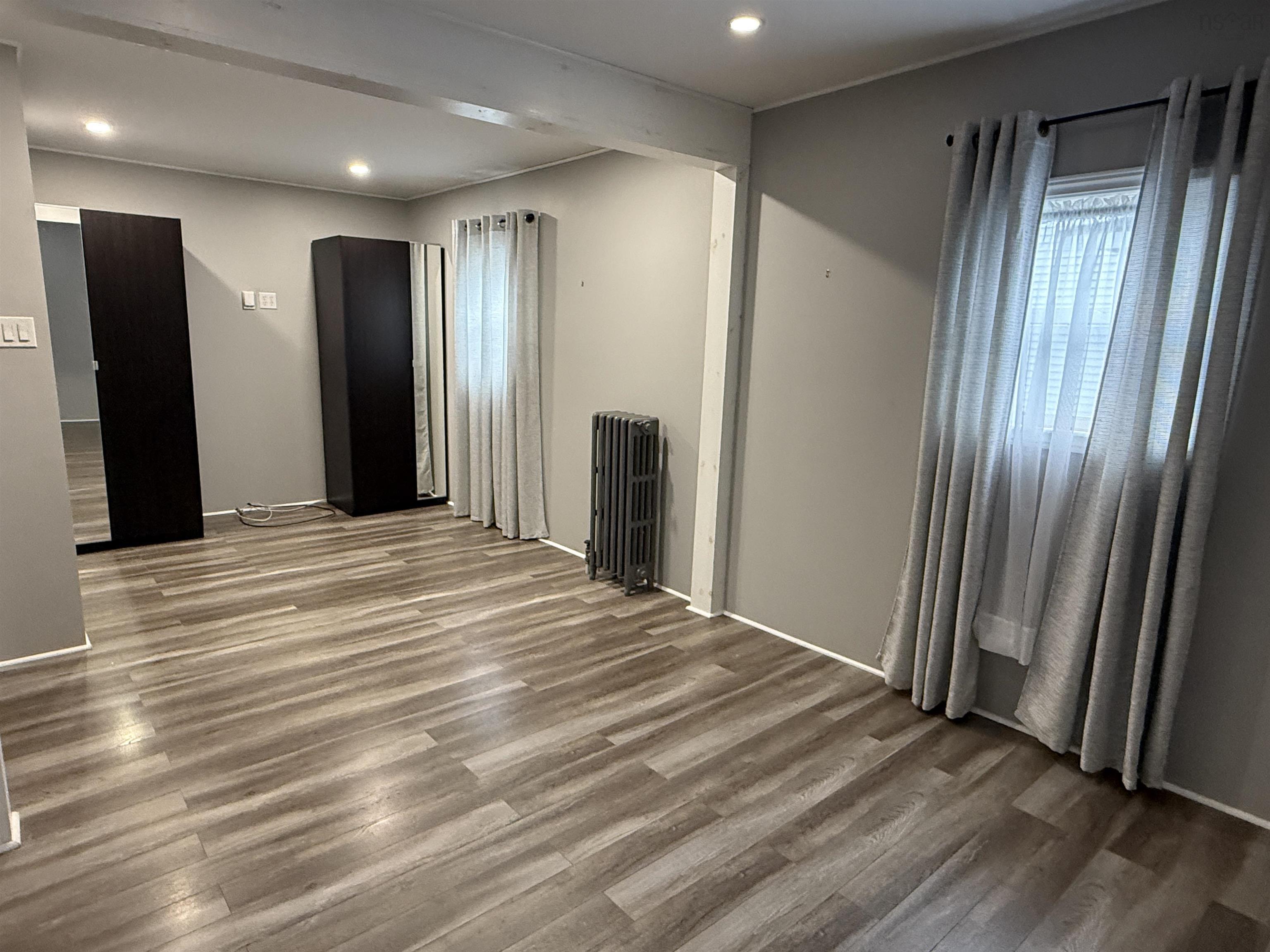 $259,900.00: 40 Claremont Avenue, Stellarton