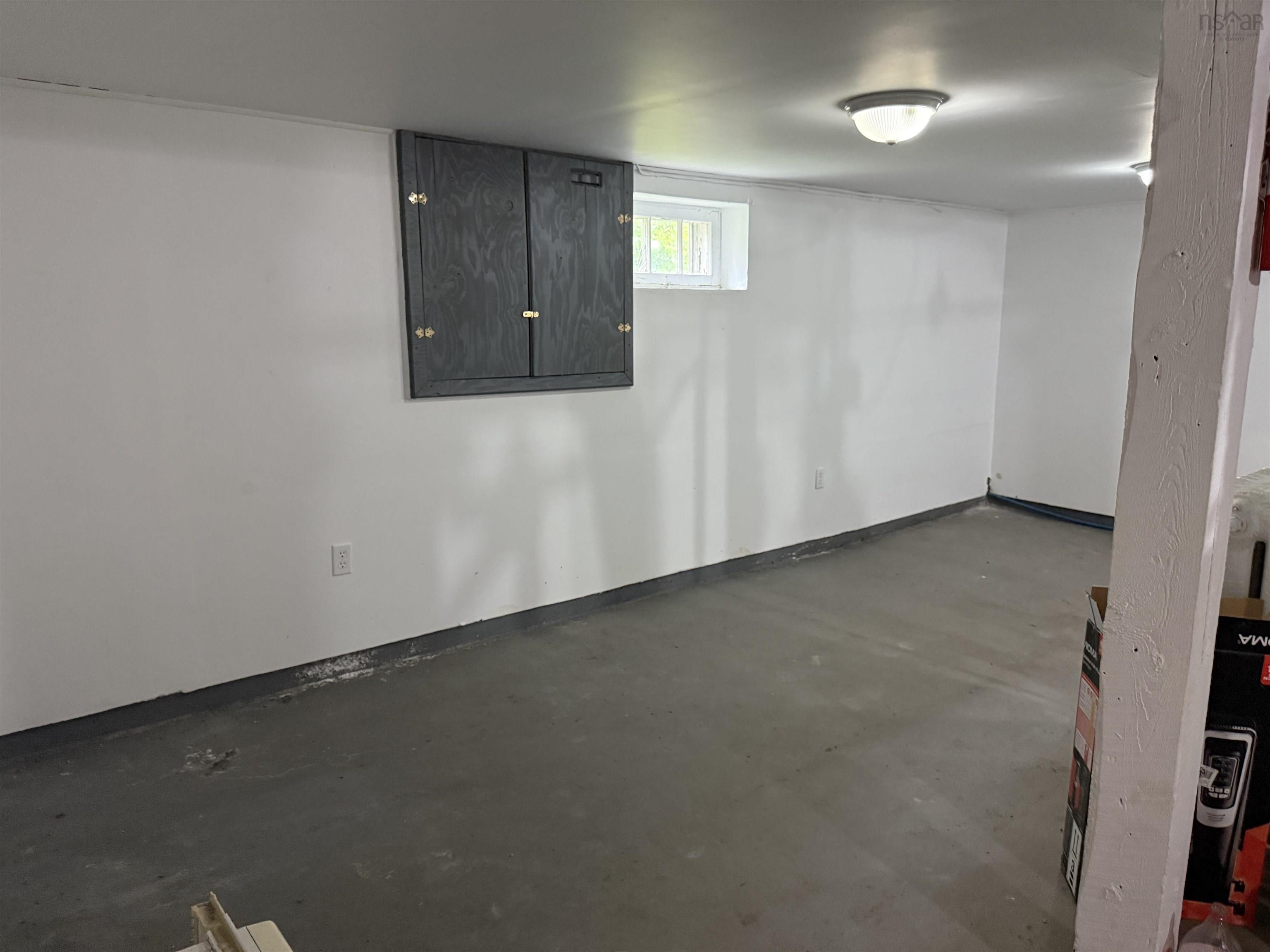 $259,900.00: 40 Claremont Avenue, Stellarton