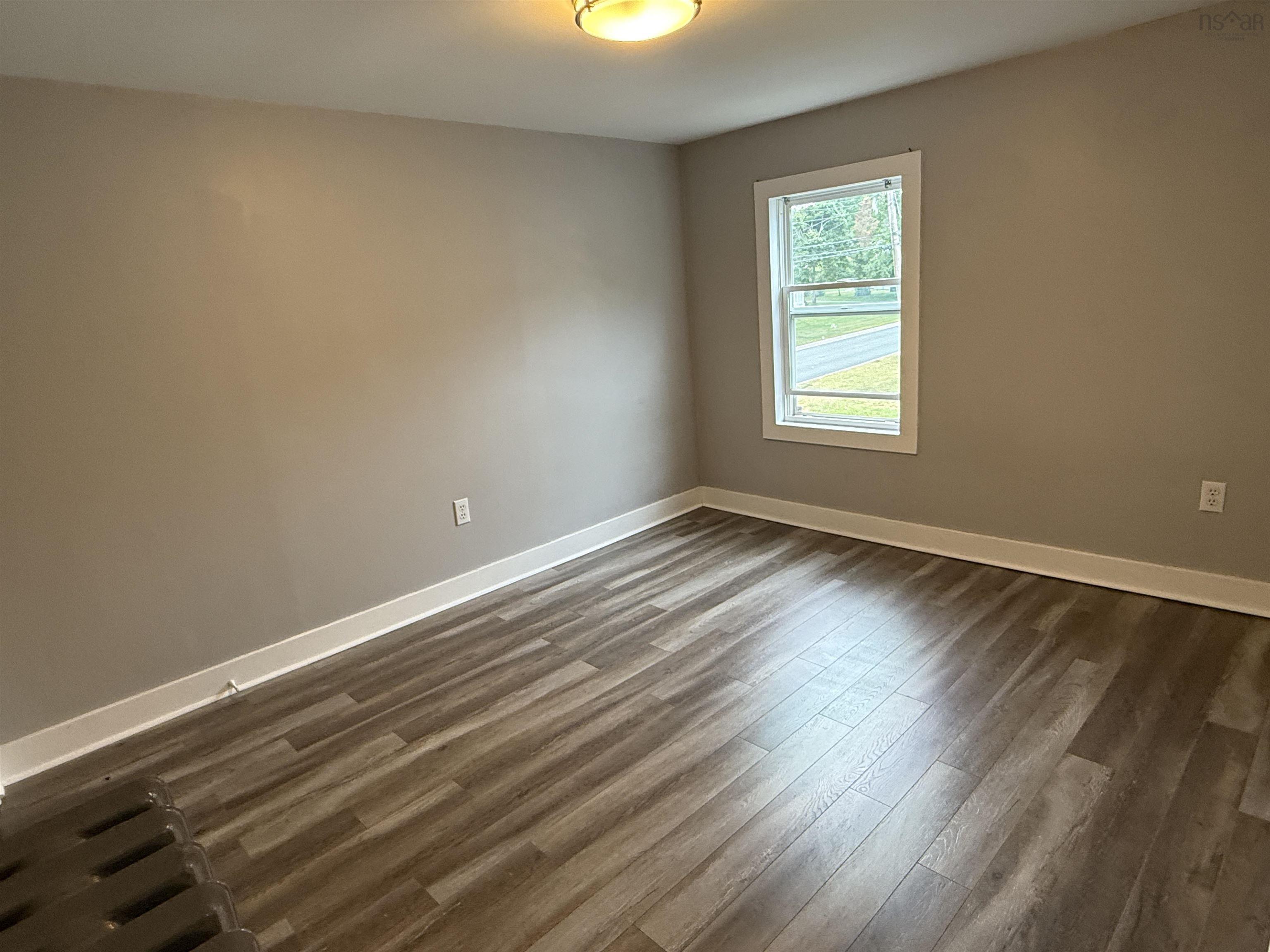 $259,900.00: 40 Claremont Avenue, Stellarton