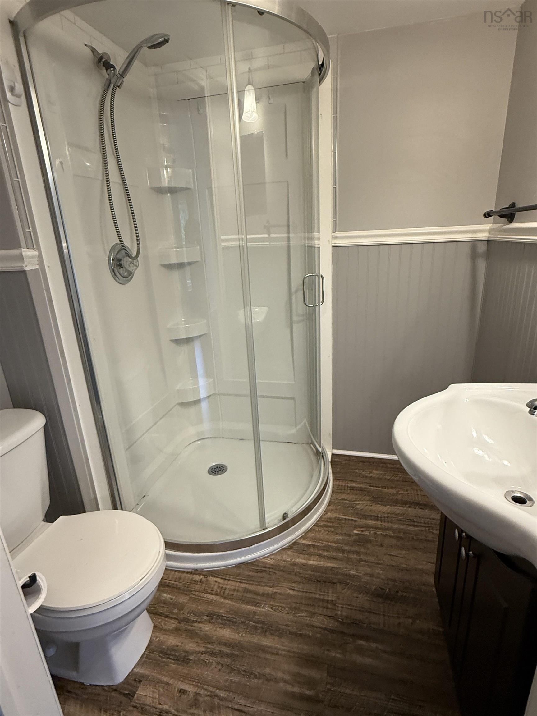 $259,900.00: 40 Claremont Avenue, Stellarton