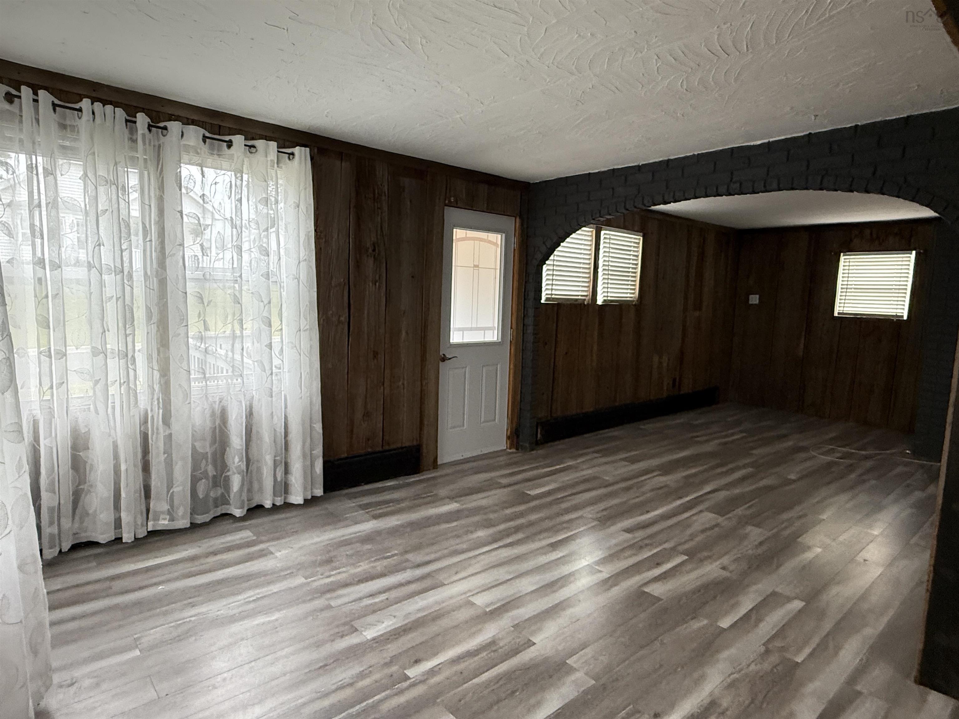 $259,900.00: 40 Claremont Avenue, Stellarton