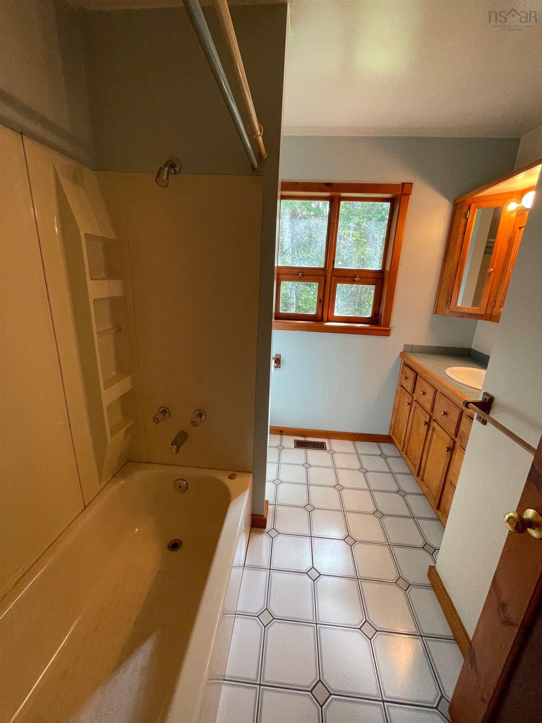 $299,999.00: 5536 East Bay Highway, Ben Eoin