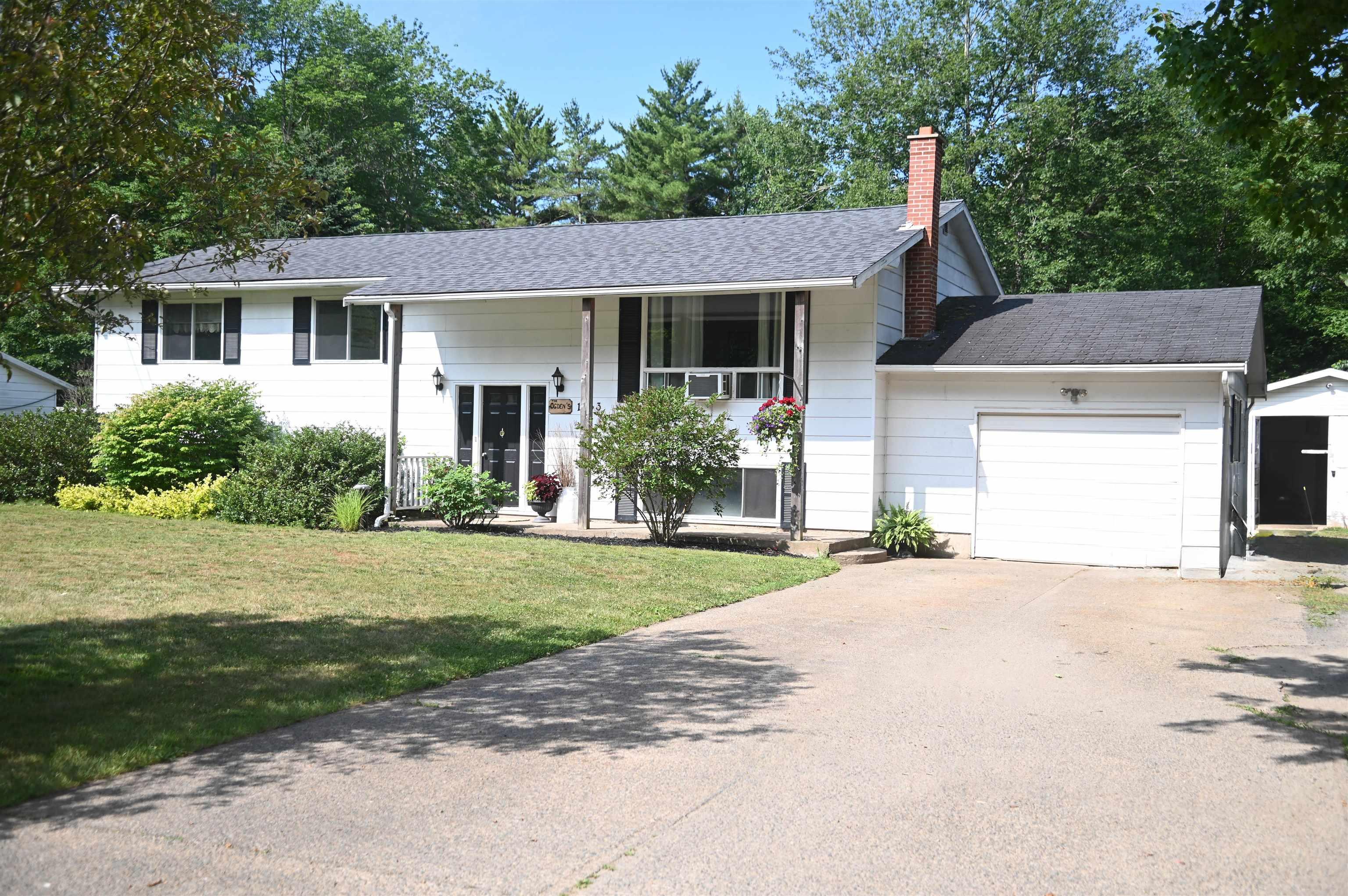 $650,000.00: 1353 Pinecrest Drive, Coldbrook