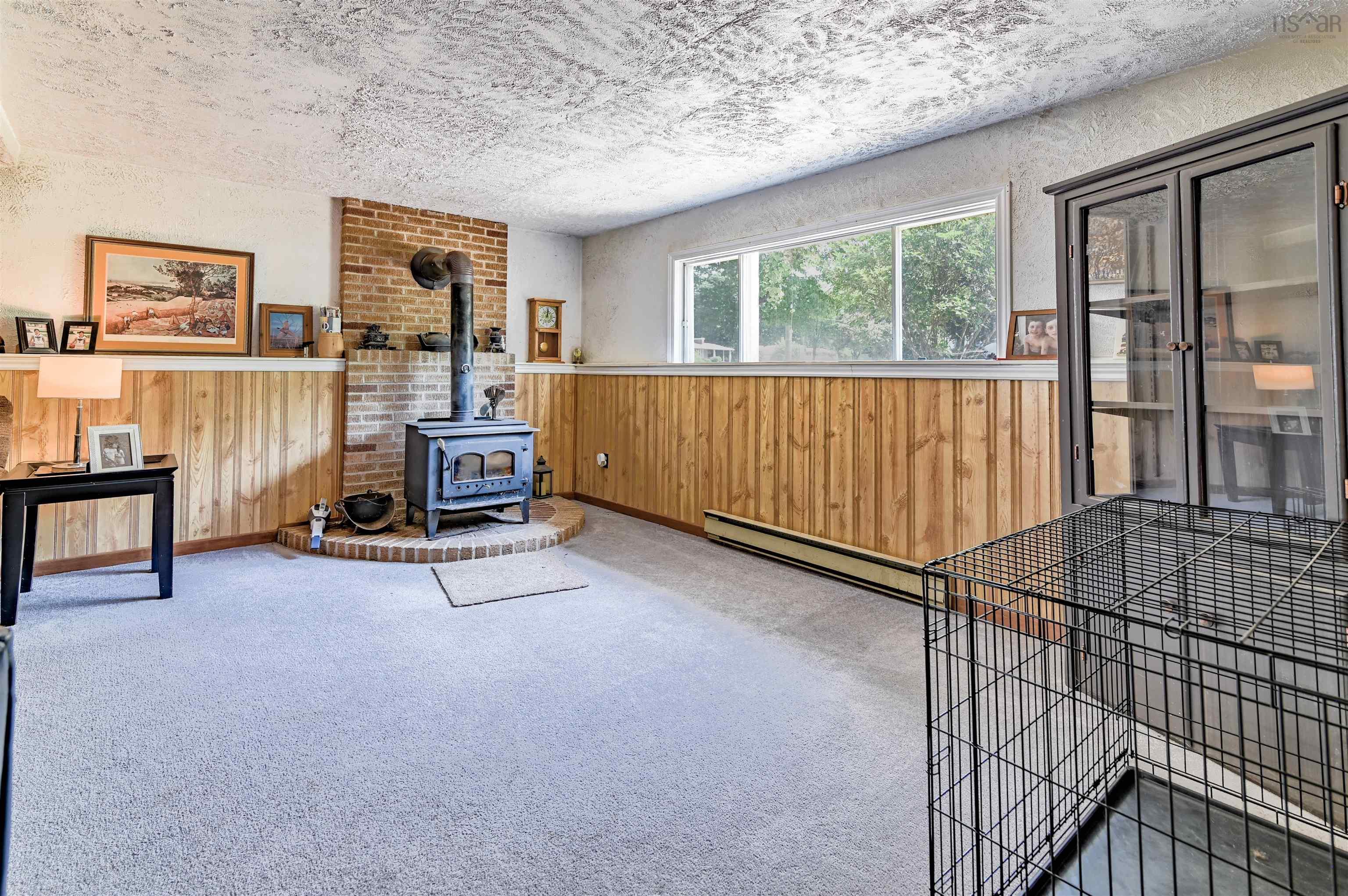 $650,000.00: 1353 Pinecrest Drive, Coldbrook