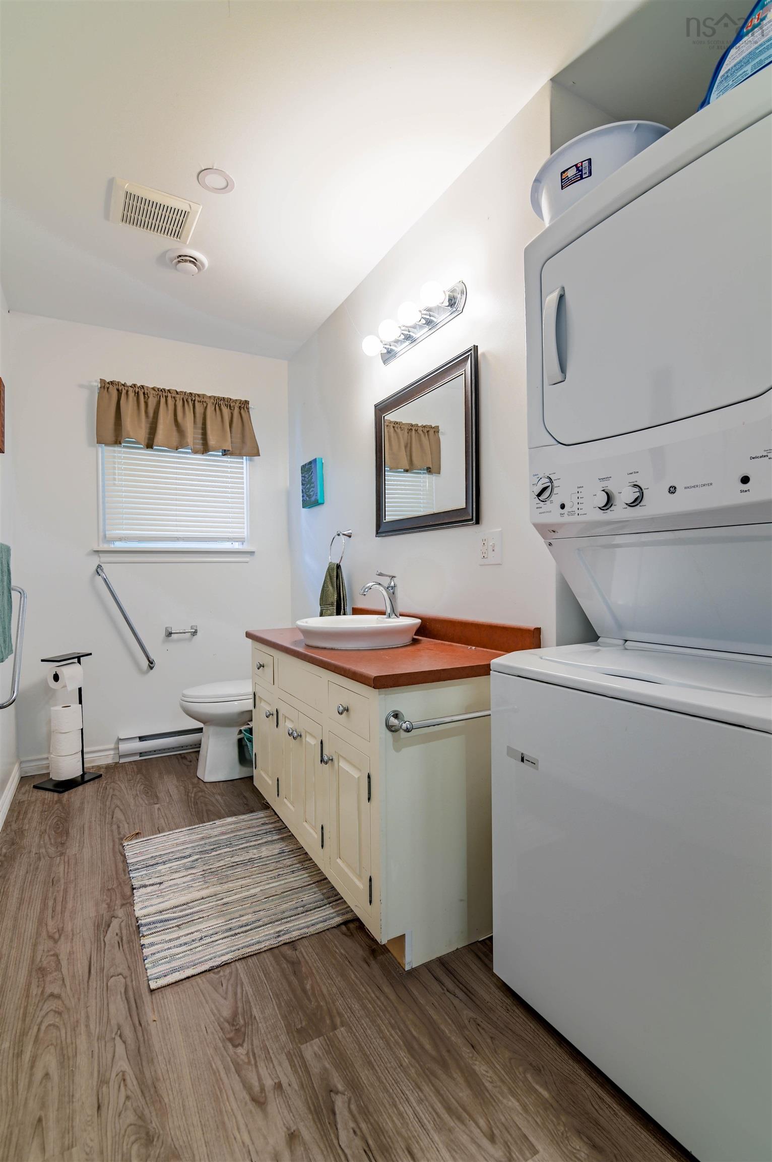 $650,000.00: 1353 Pinecrest Drive, Coldbrook