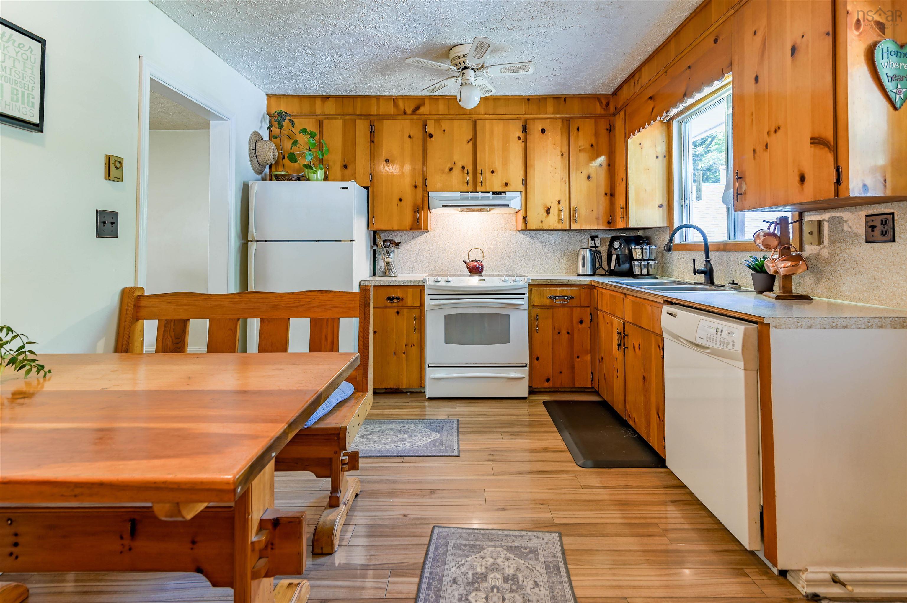 $650,000.00: 1353 Pinecrest Drive, Coldbrook