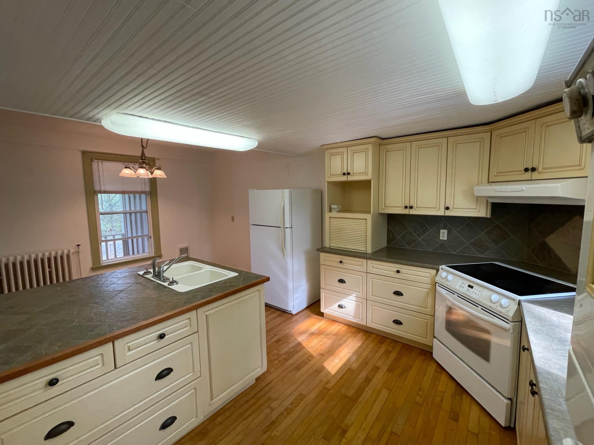 $499,000.00: 2532 Highway 1, Aylesford