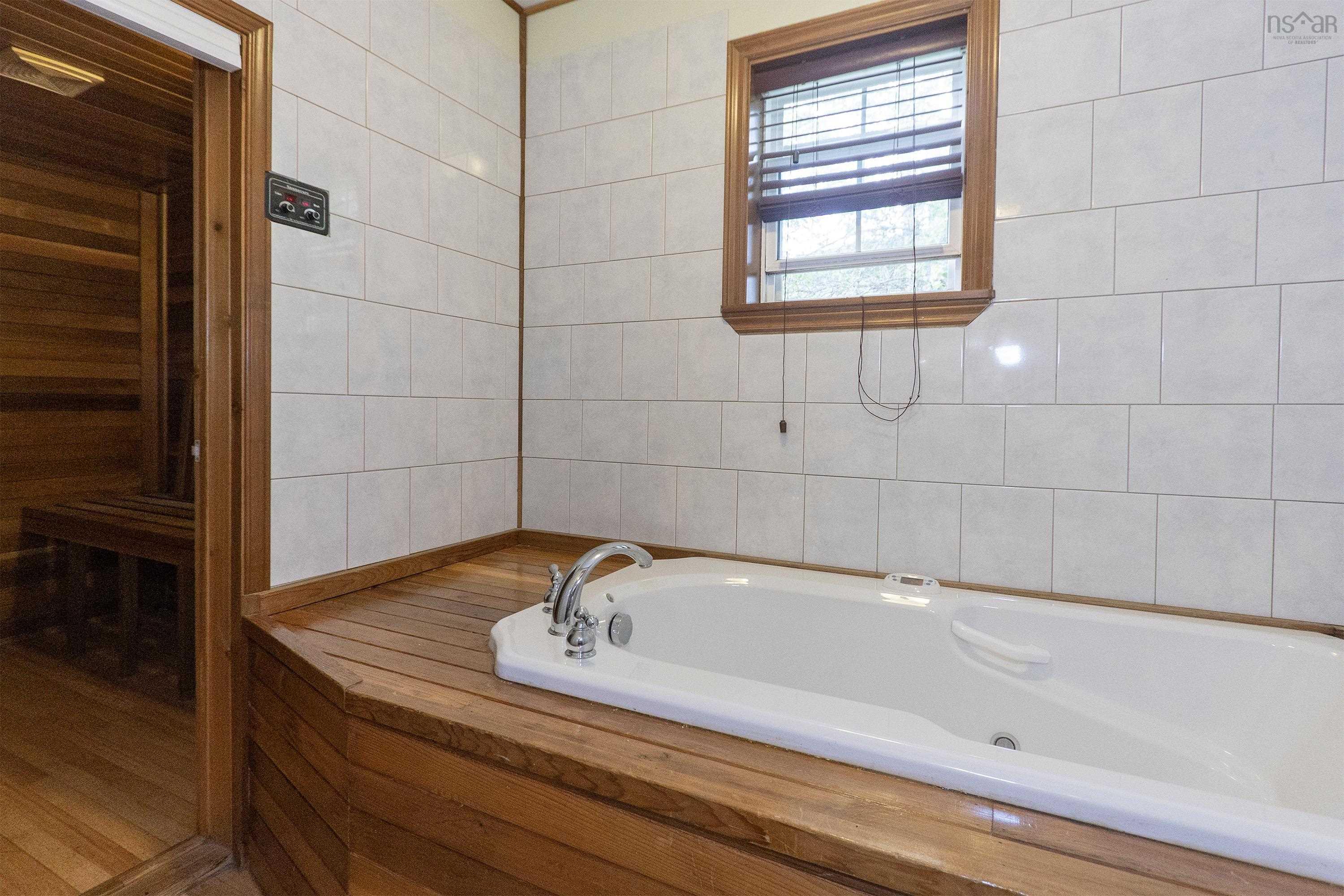 $179,900.00: 46 Rosewood Drive, Amherst