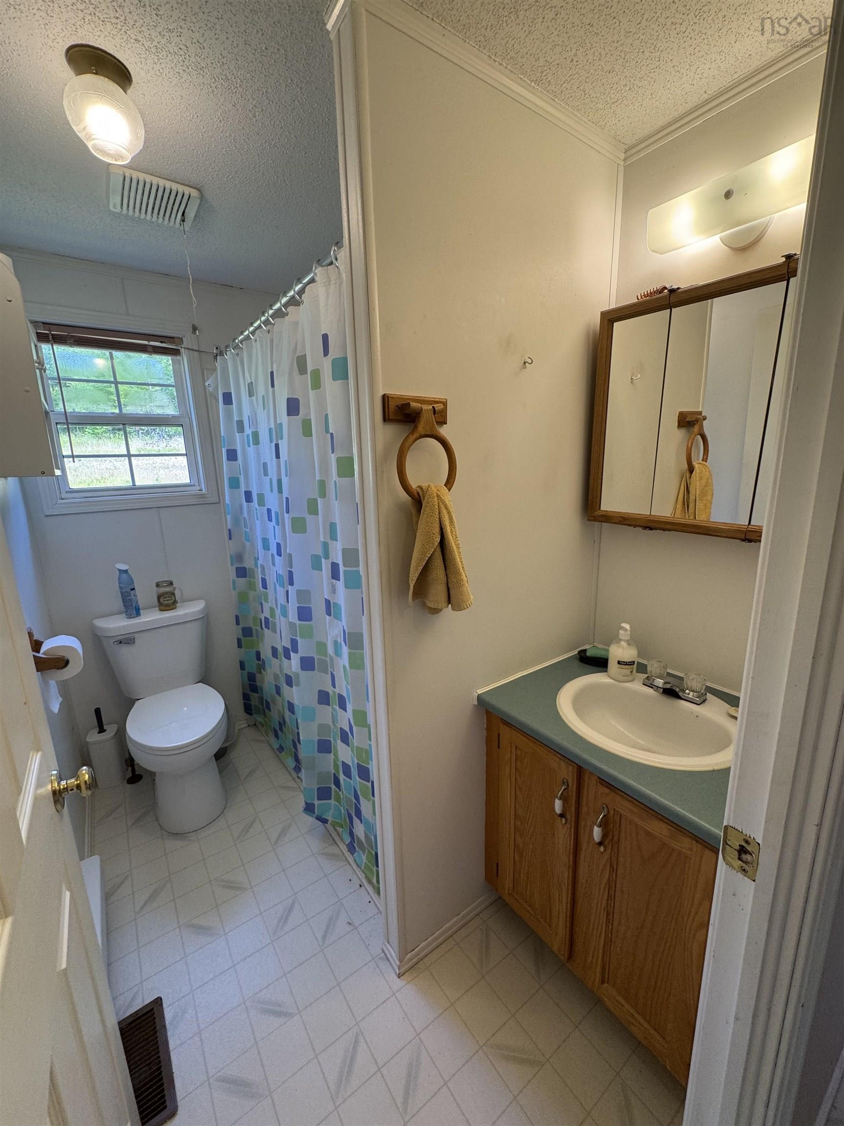 $329,900.00: 705 Lake Egmont, Lake Egmont