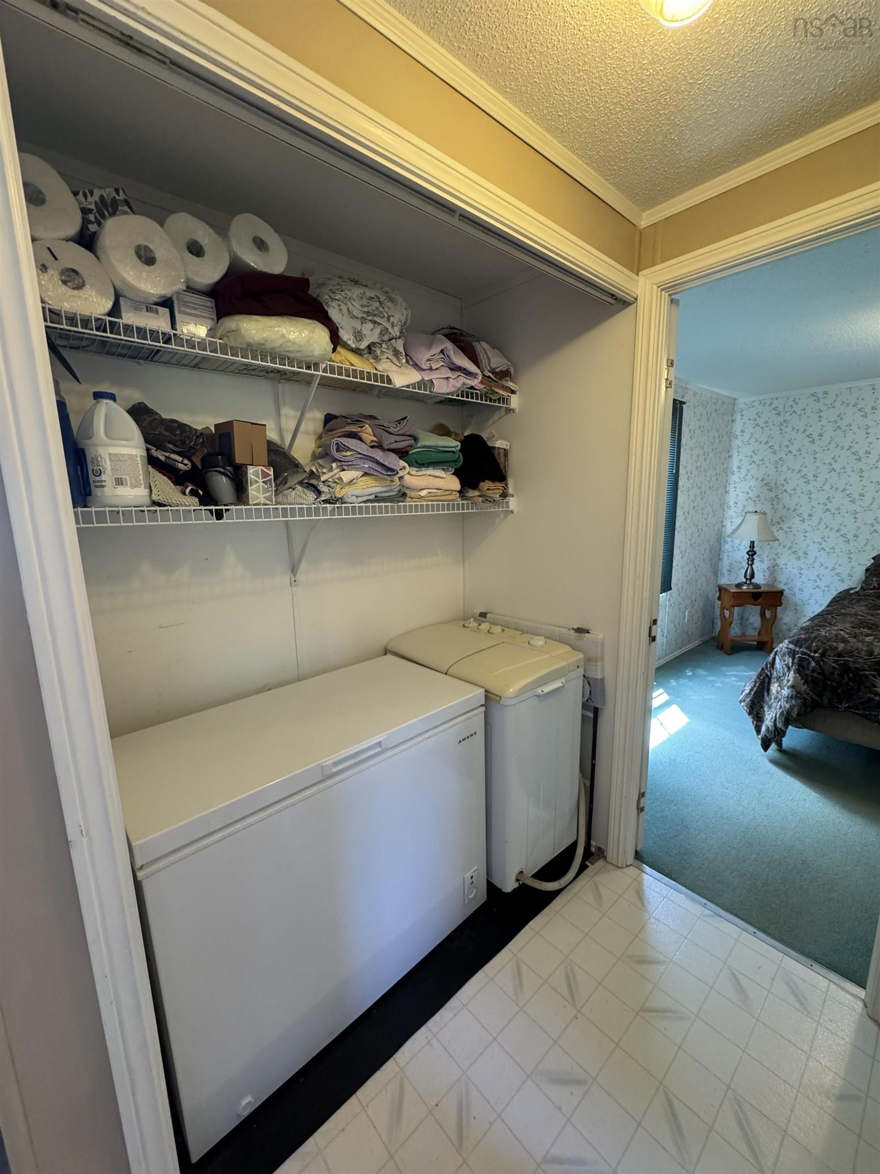 $329,900.00: 705 Lake Egmont, Lake Egmont