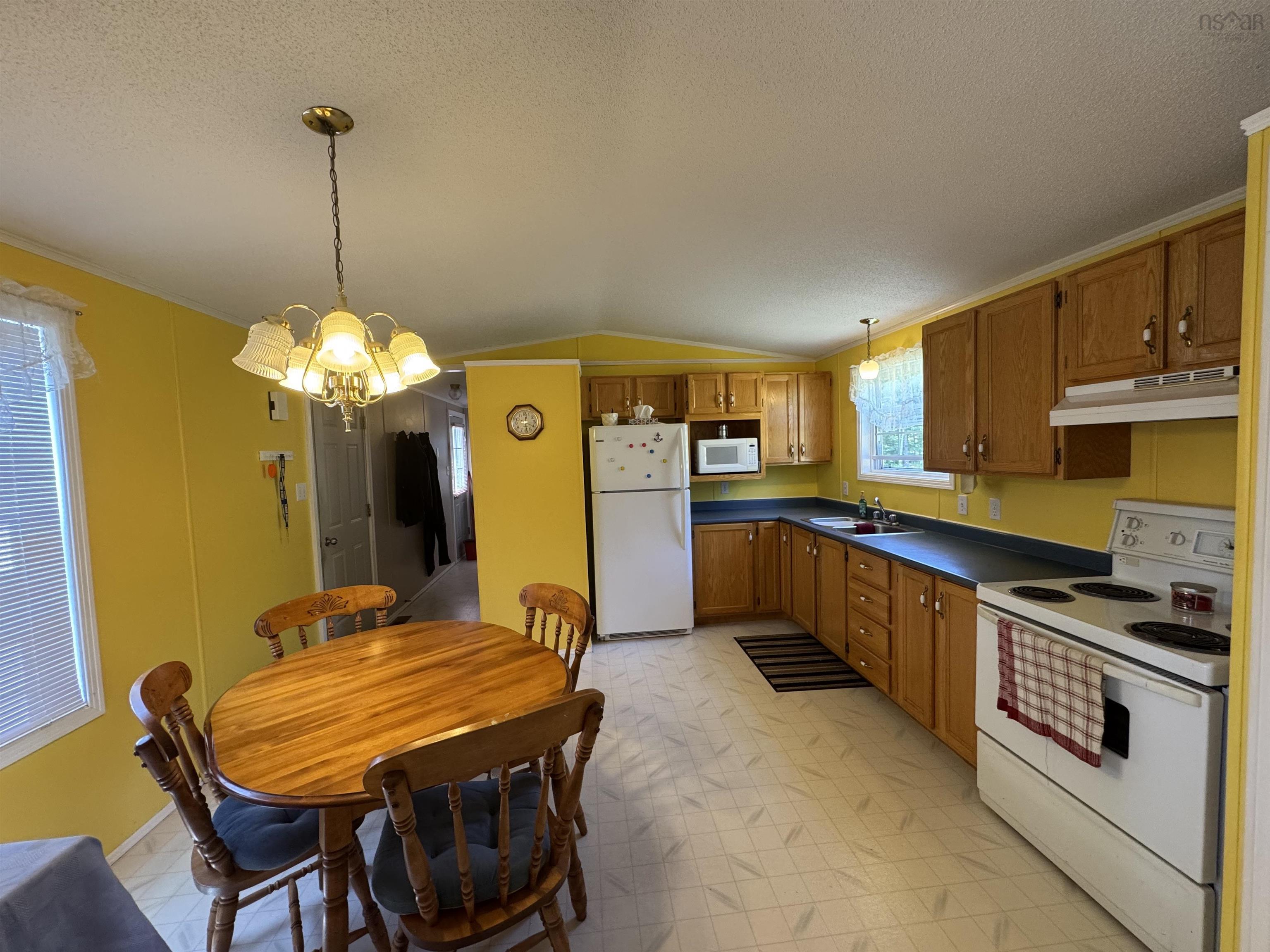 $329,900.00: 705 Lake Egmont, Lake Egmont