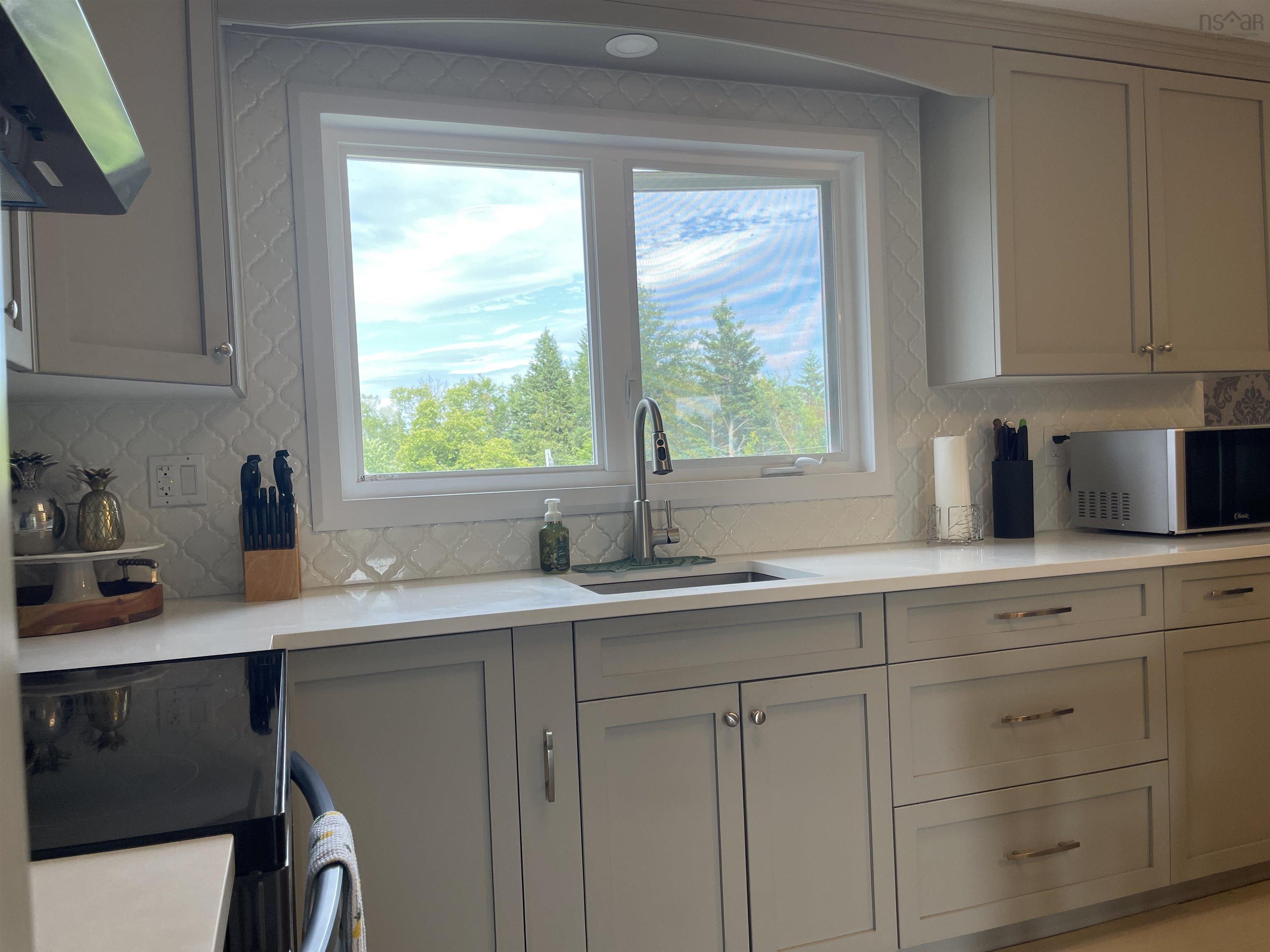 $339,900.00: 256 Scotch Hill Road, Lyons Brook