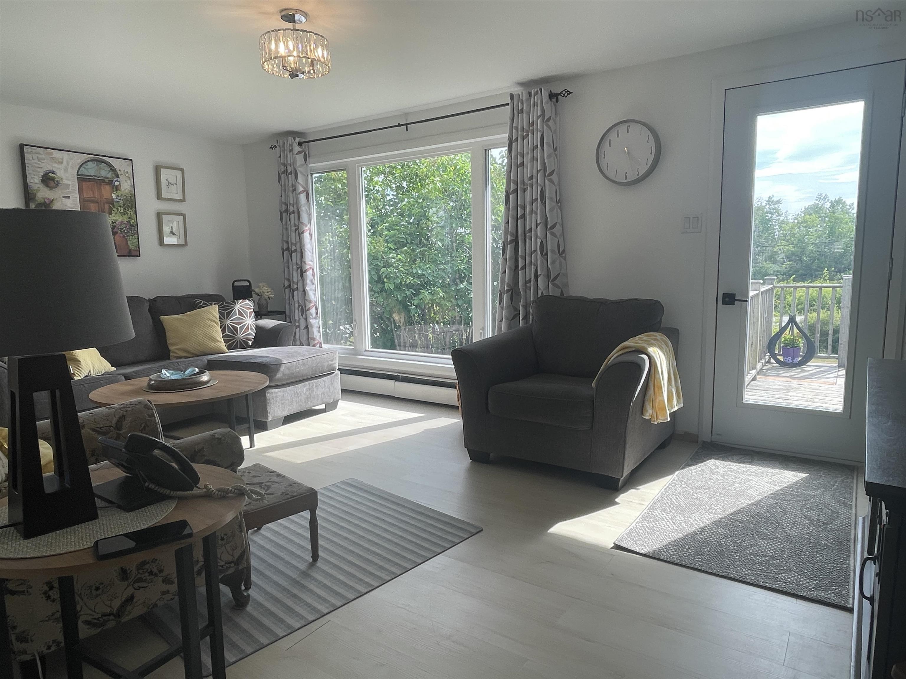 $339,900.00: 256 Scotch Hill Road, Lyons Brook