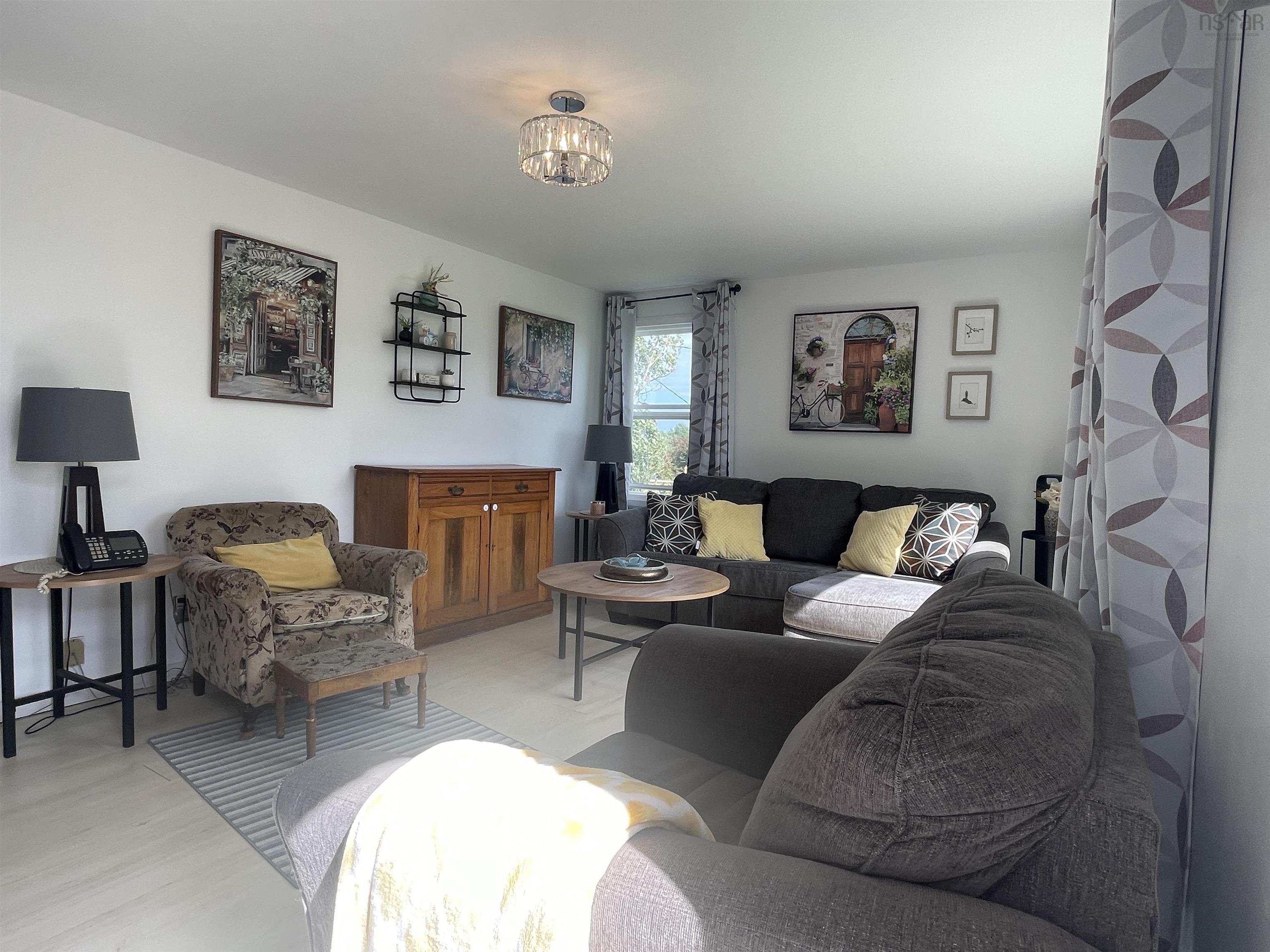 $339,900.00: 256 Scotch Hill Road, Lyons Brook