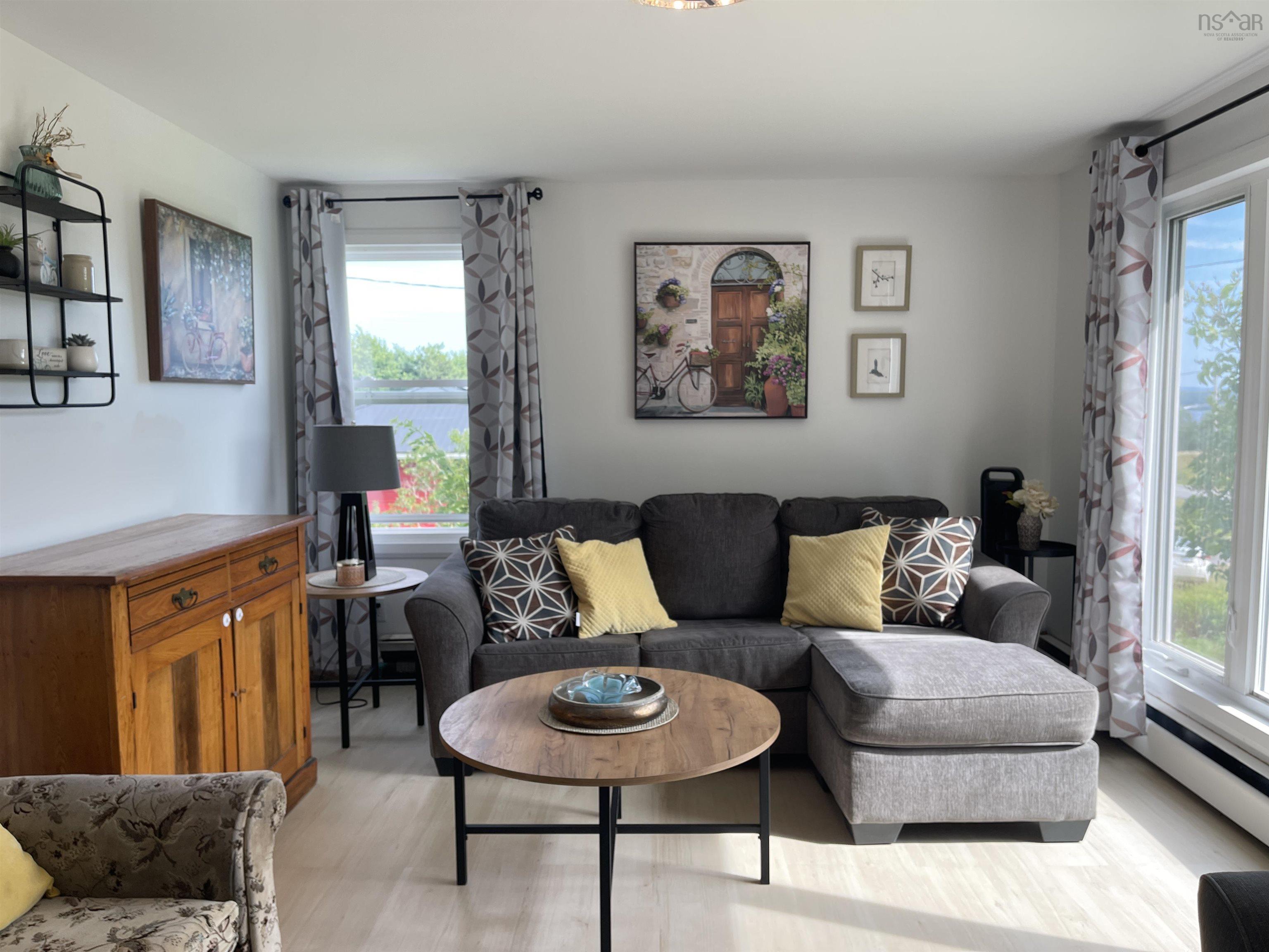 $339,900.00: 256 Scotch Hill Road, Lyons Brook