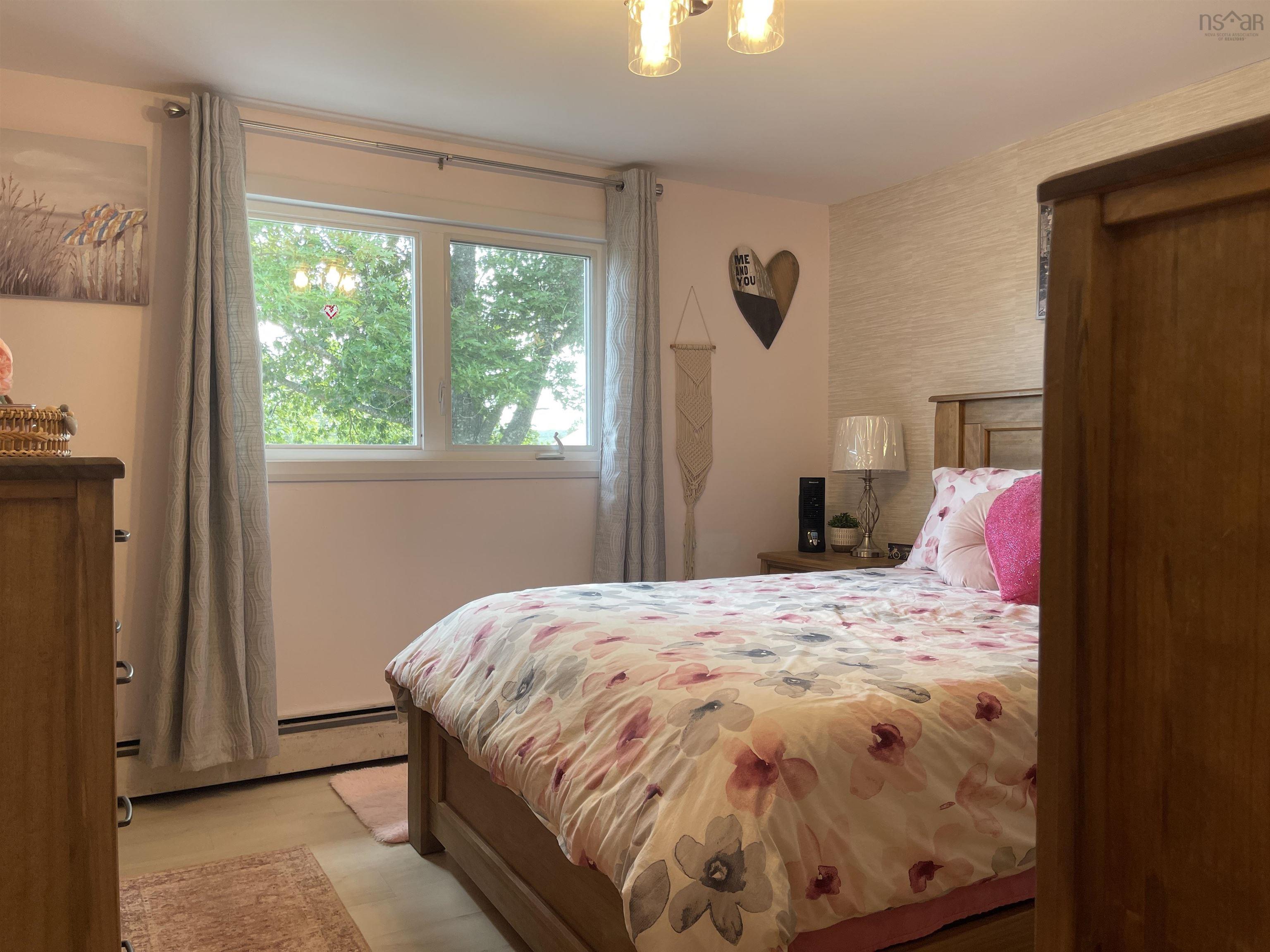 $339,900.00: 256 Scotch Hill Road, Lyons Brook