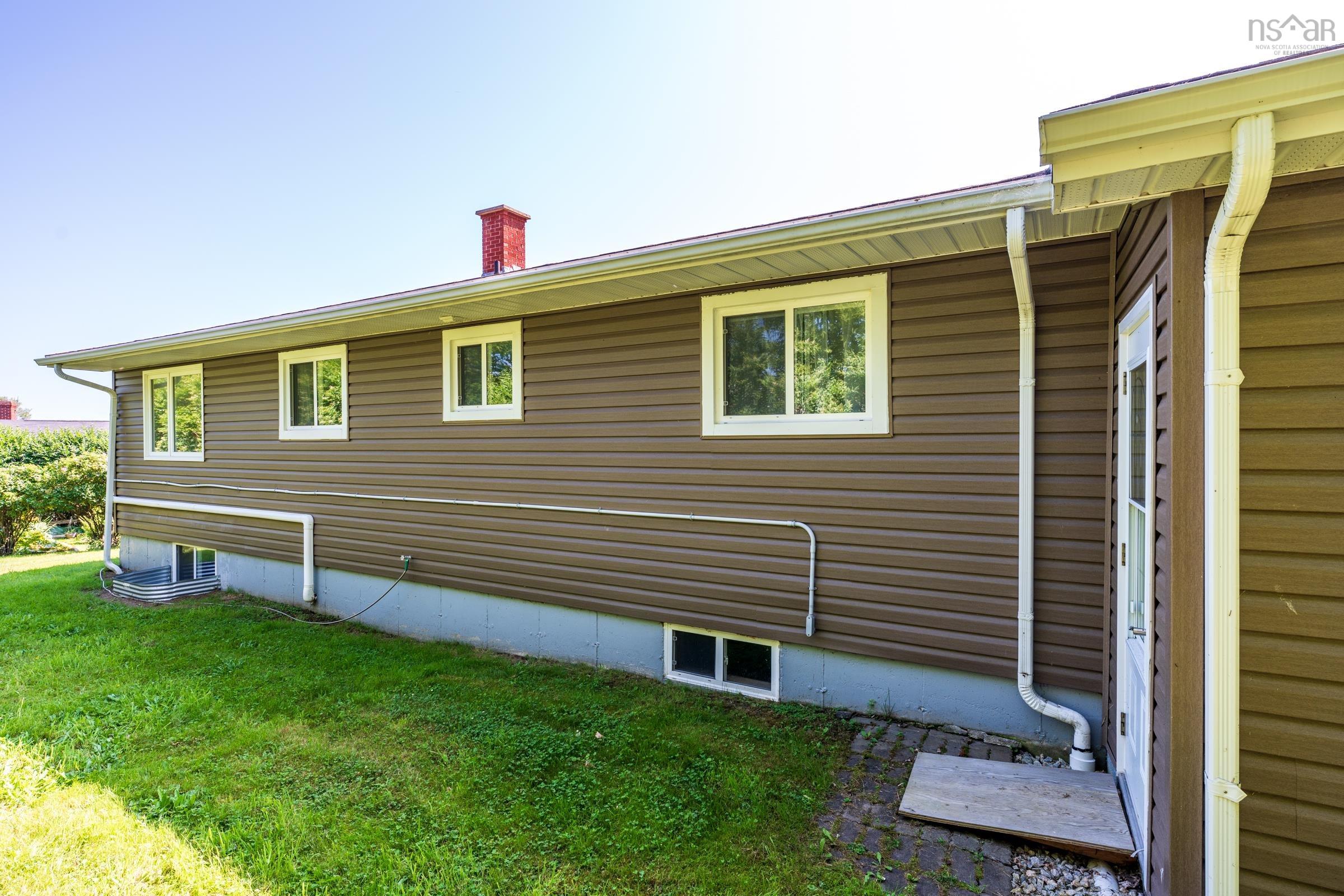 $325,000.00: 35 Hector Street, Port Maitland