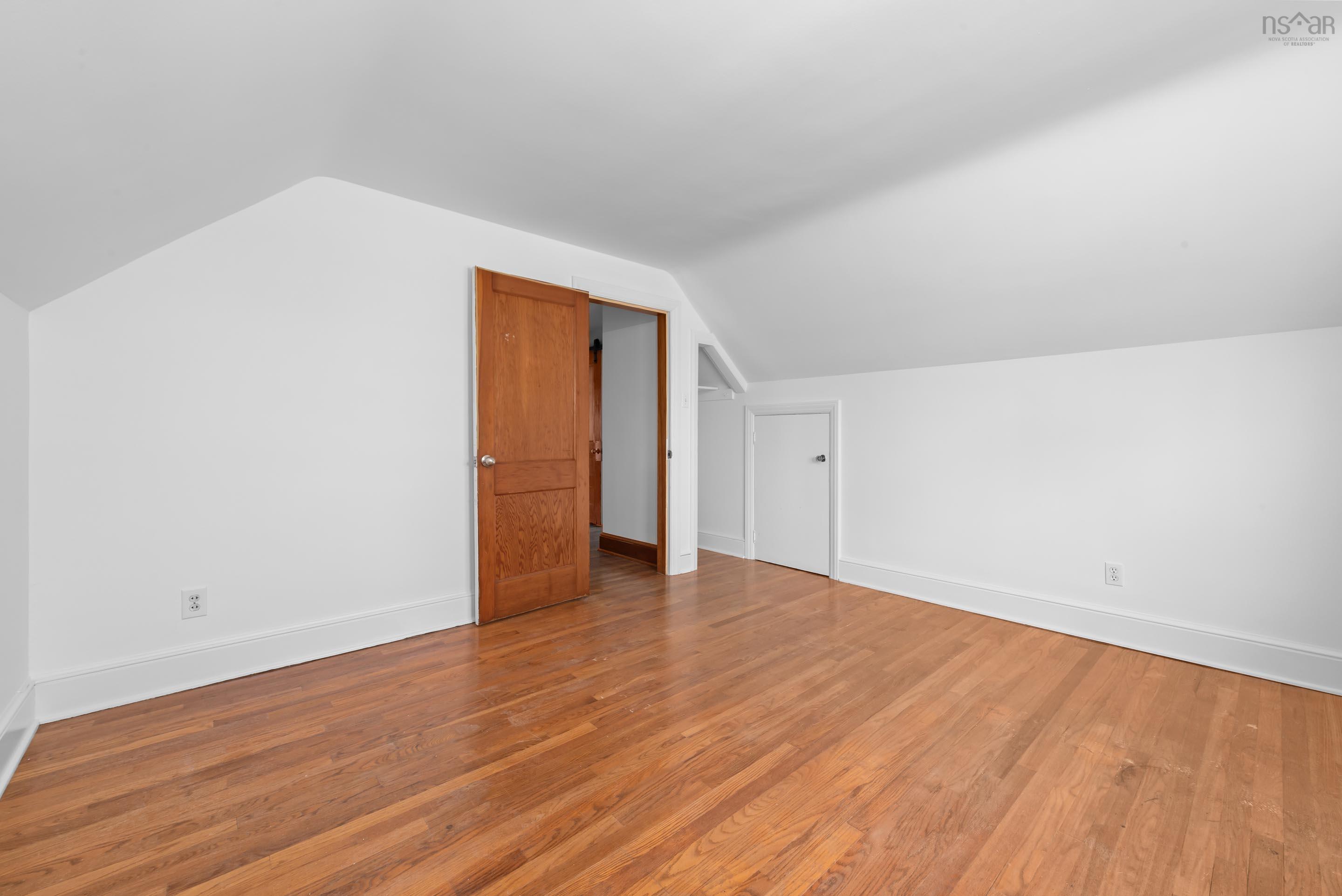 $629,900.00: 1401 Purcells Cove Road, Halifax