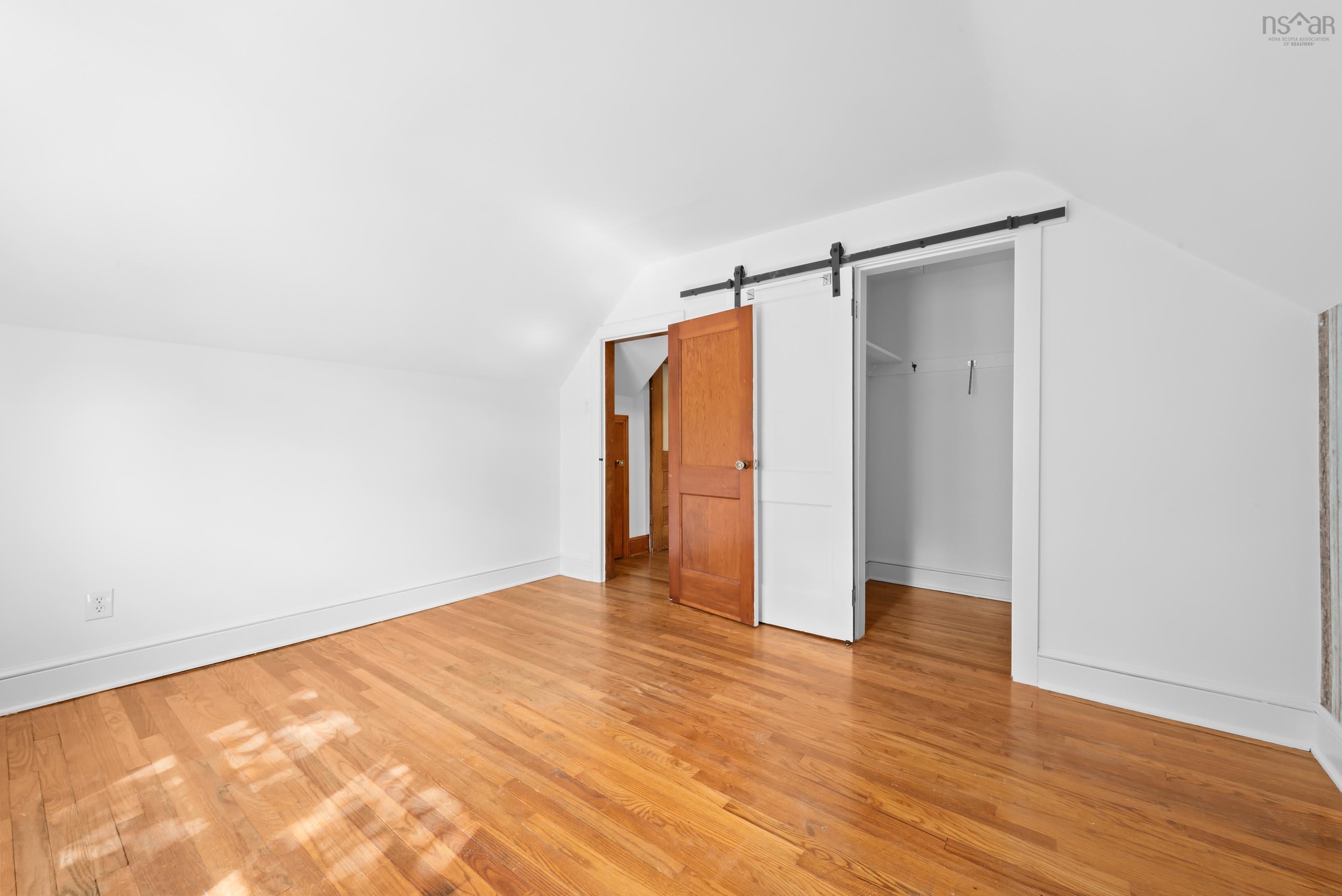 $629,900.00: 1401 Purcells Cove Road, Halifax