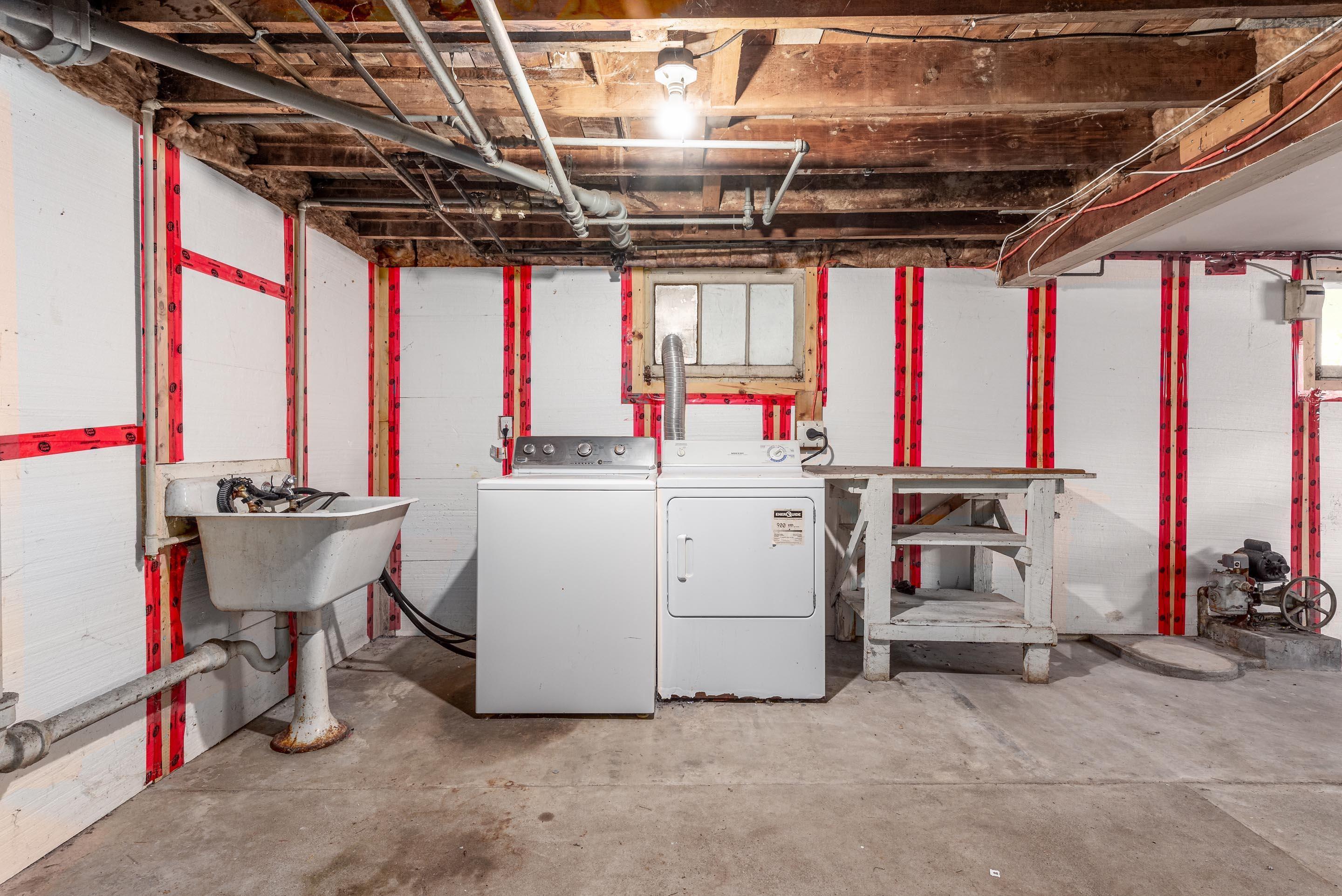 $629,900.00: 1401 Purcells Cove Road, Halifax