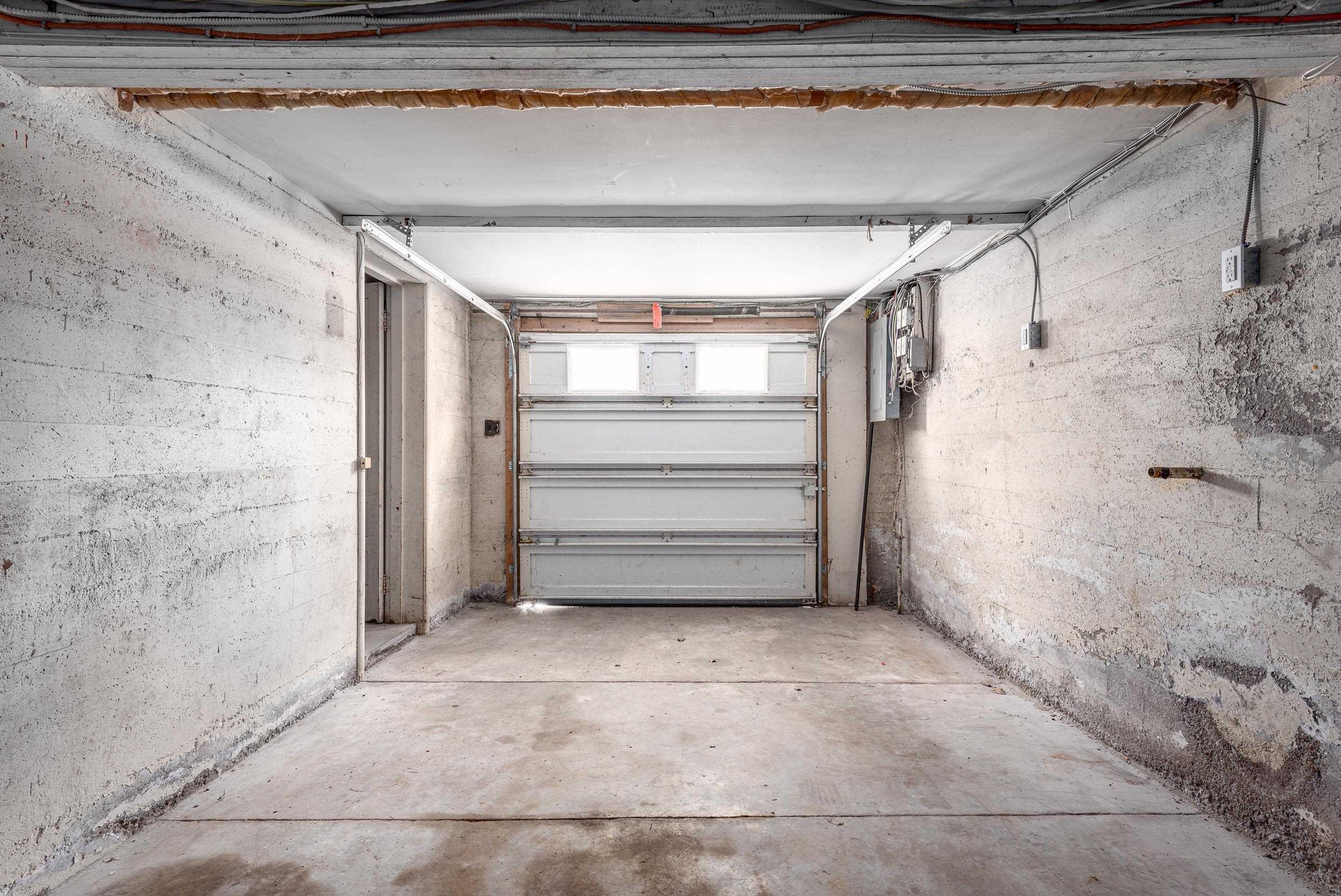 $629,900.00: 1401 Purcells Cove Road, Halifax