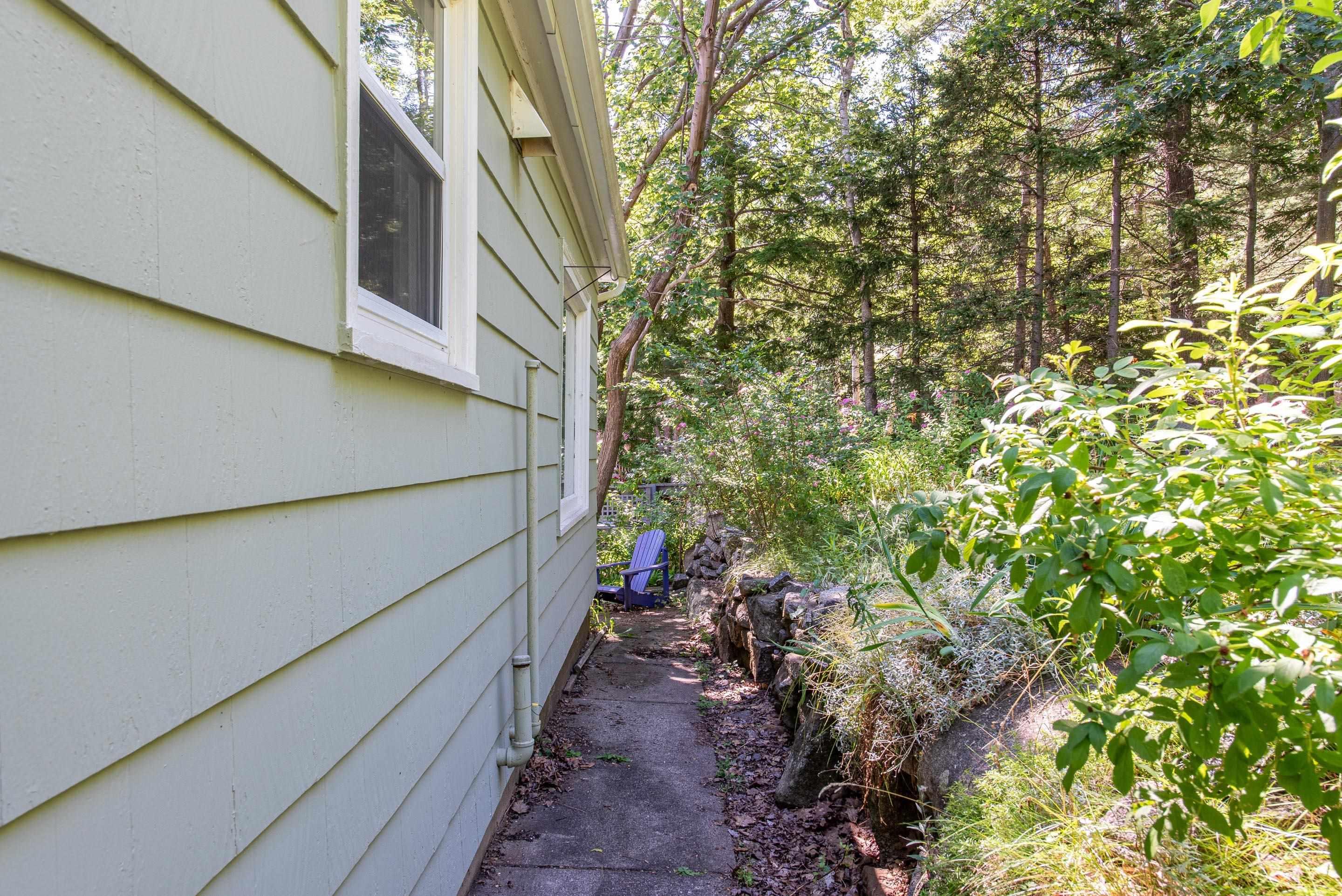 $629,900.00: 1401 Purcells Cove Road, Halifax