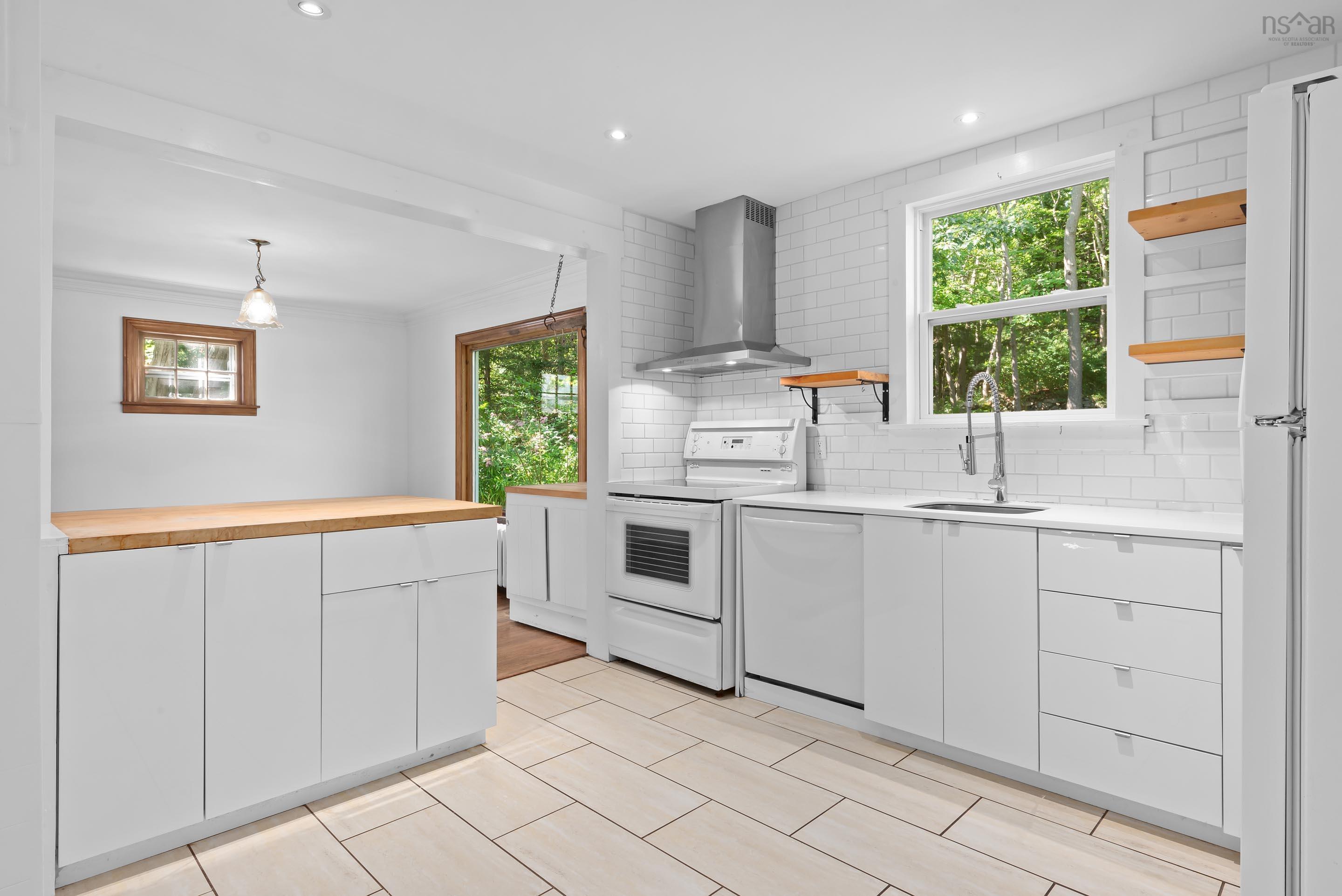 $629,900.00: 1401 Purcells Cove Road, Halifax