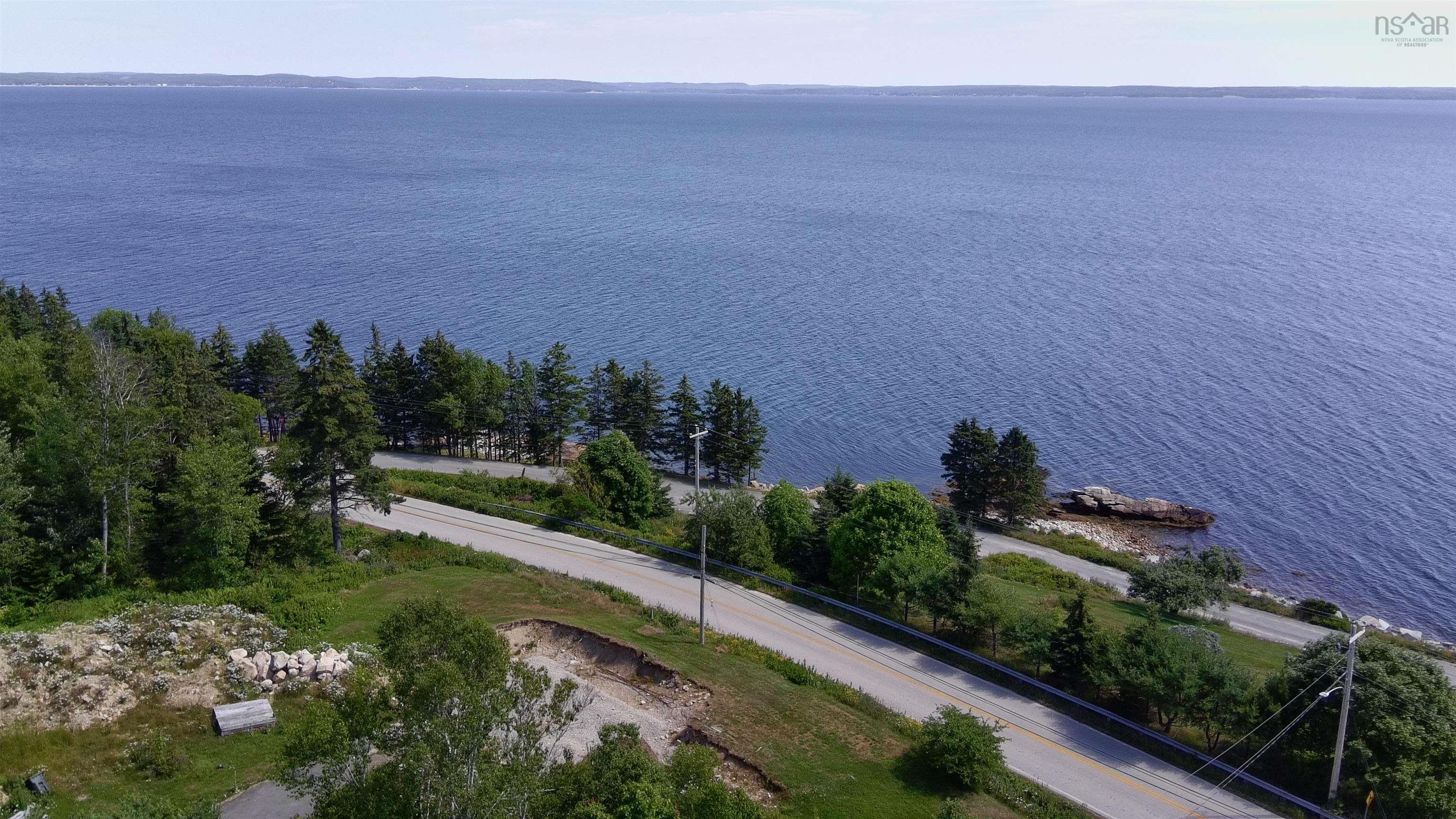 $249,900.00: 1994 Highway 329, The Lodge