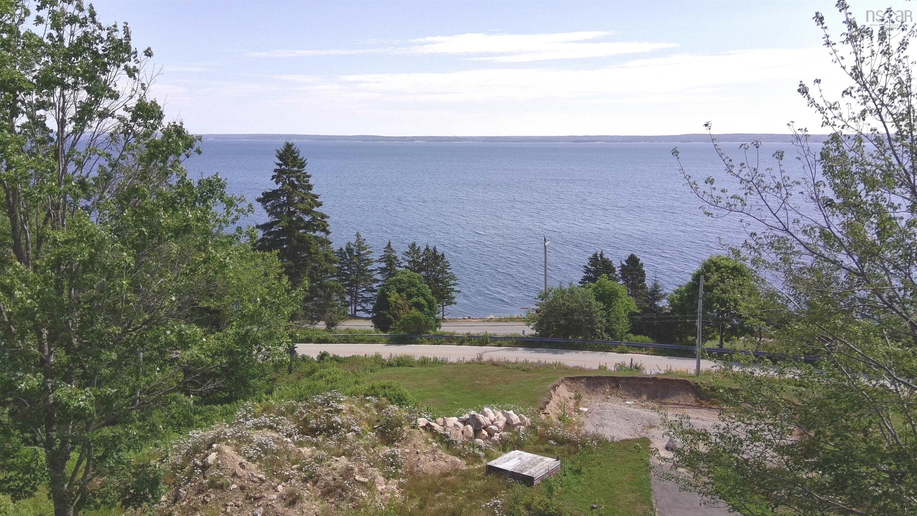 $249,900.00: 1994 Highway 329, The Lodge