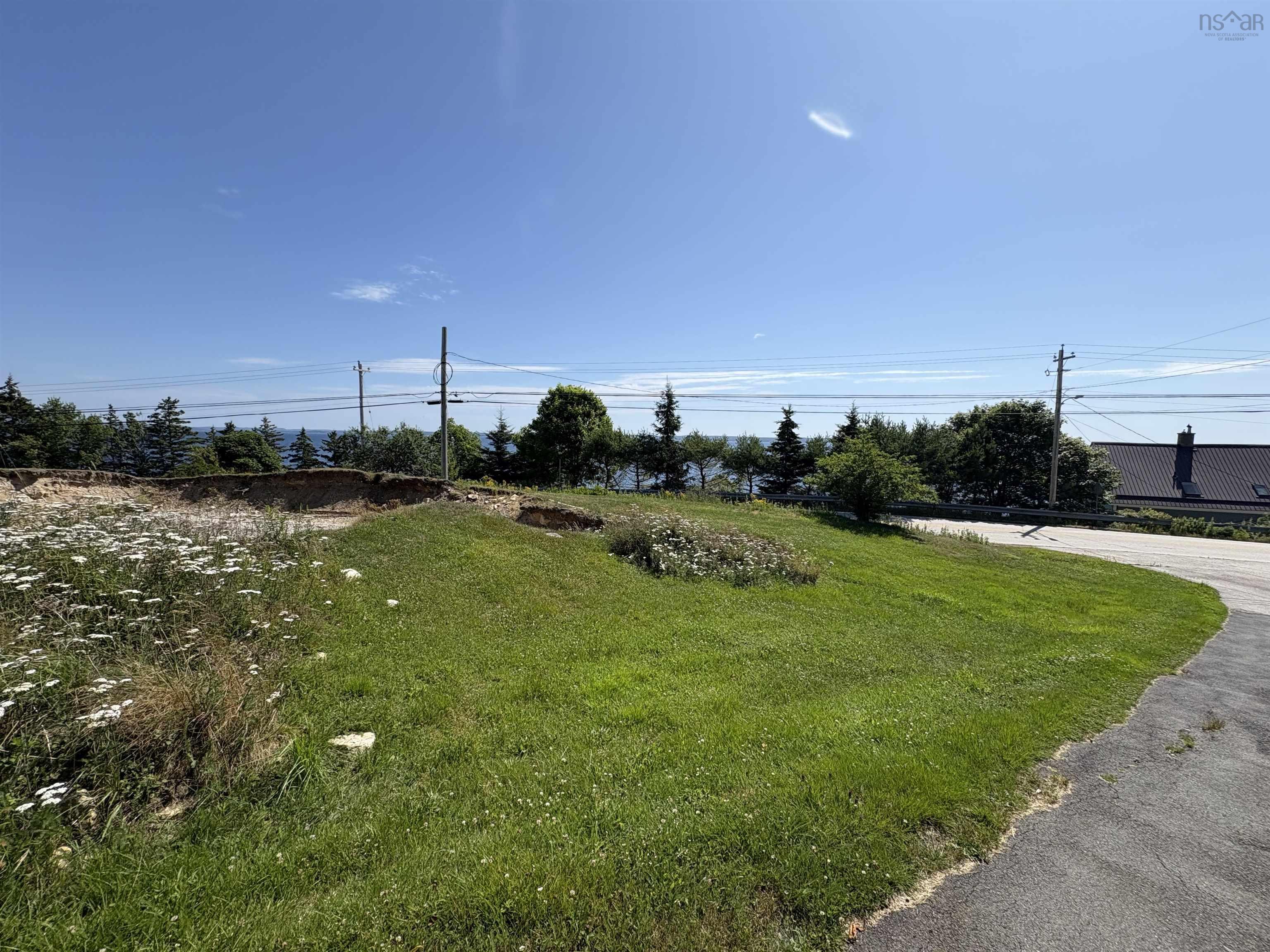 $249,900.00: 1994 Highway 329, The Lodge