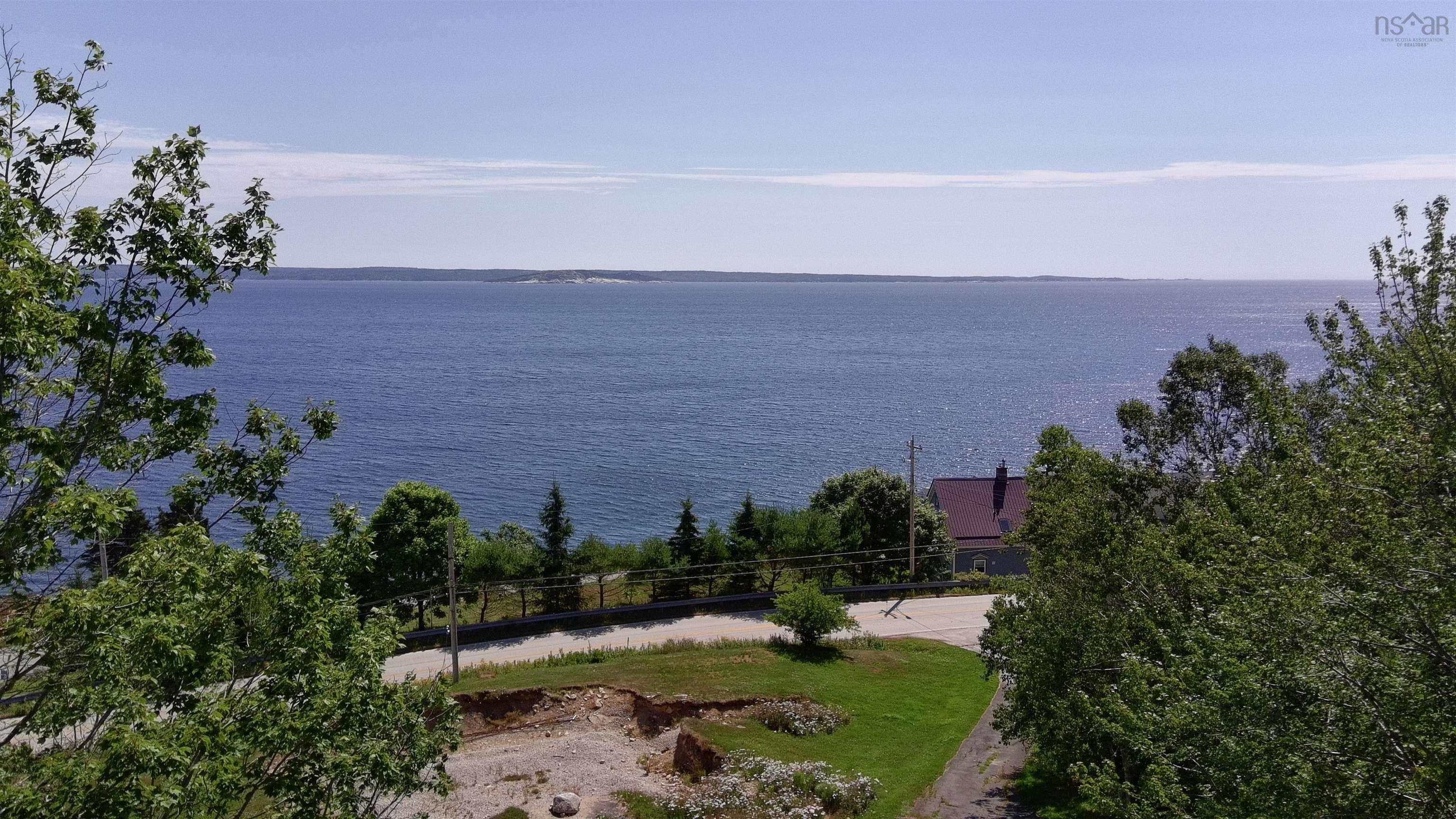 $249,900.00: 1994 Highway 329, The Lodge