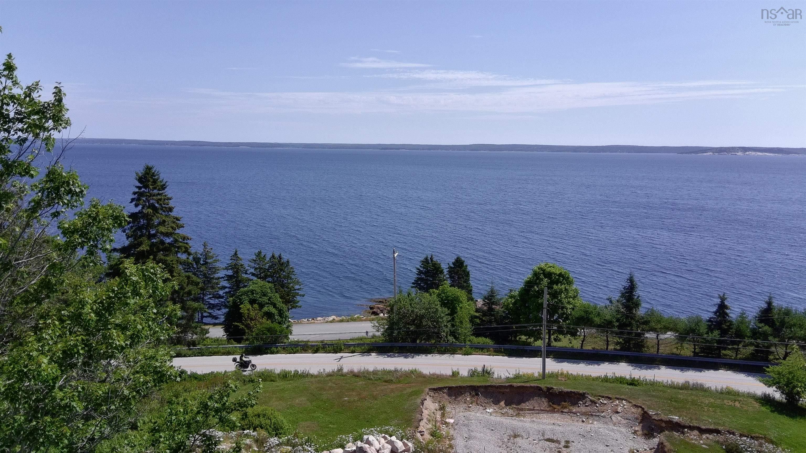 $249,900.00: 1994 Highway 329, The Lodge