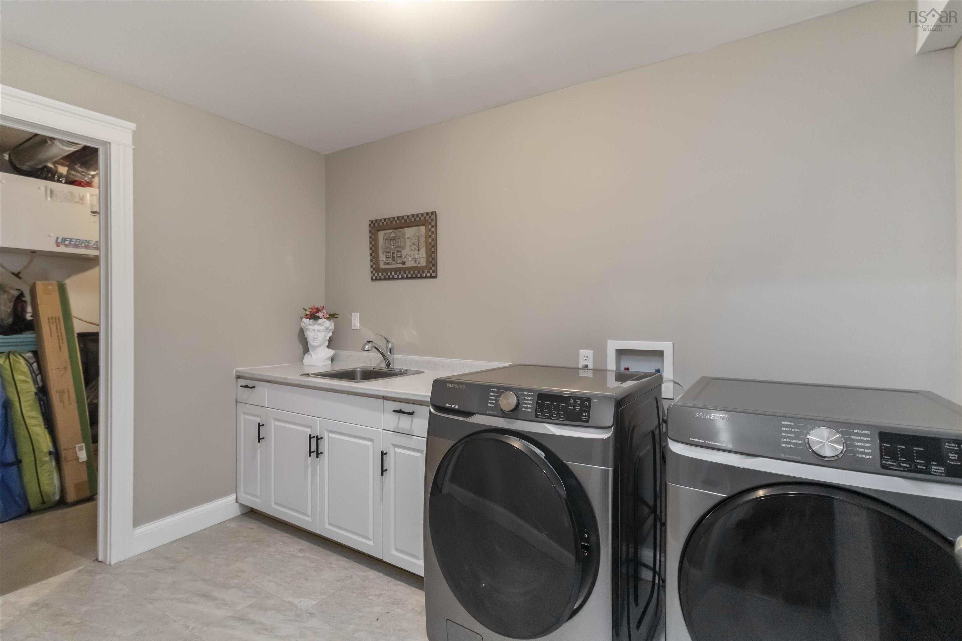 $775,000.00: 61 Lindenwood Terrace, Dartmouth