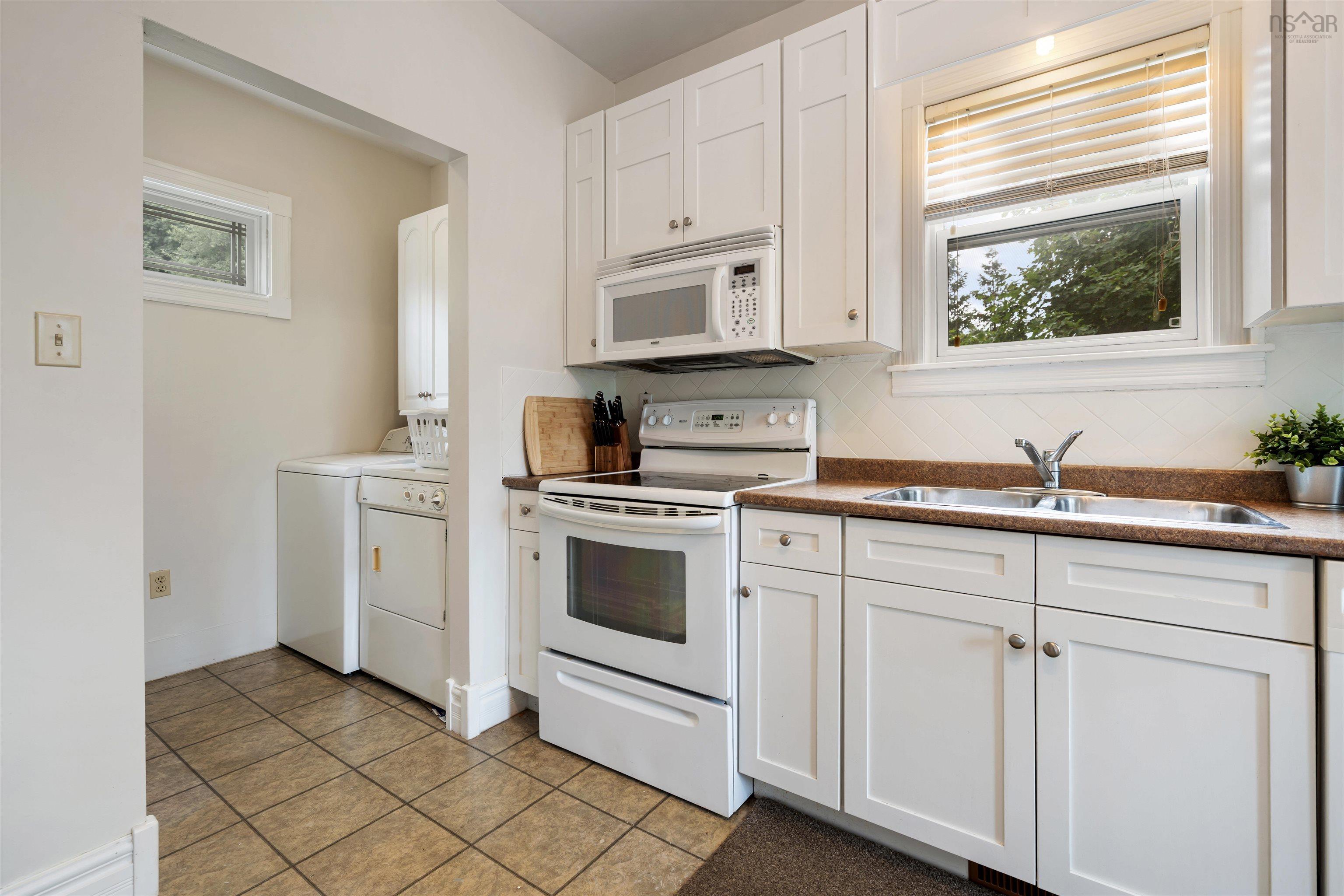 $274,900.00: 166 Reservoir Street, New Glasgow