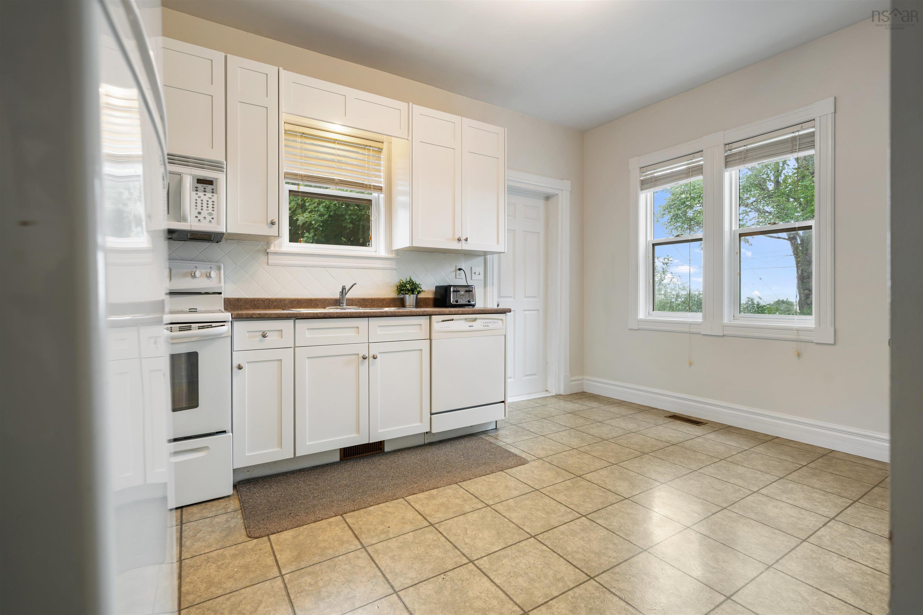 $274,900.00: 166 Reservoir Street, New Glasgow