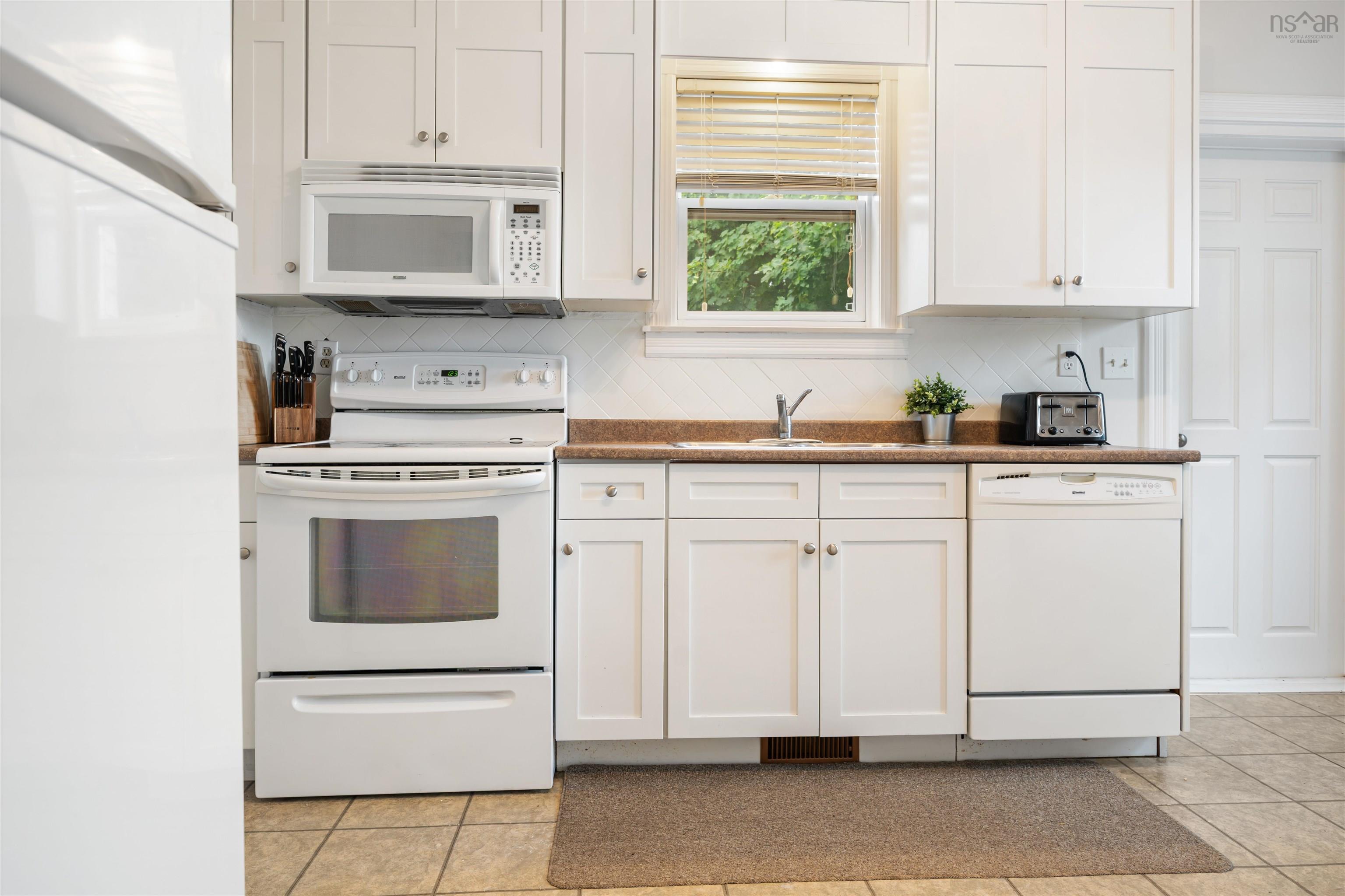 $274,900.00: 166 Reservoir Street, New Glasgow