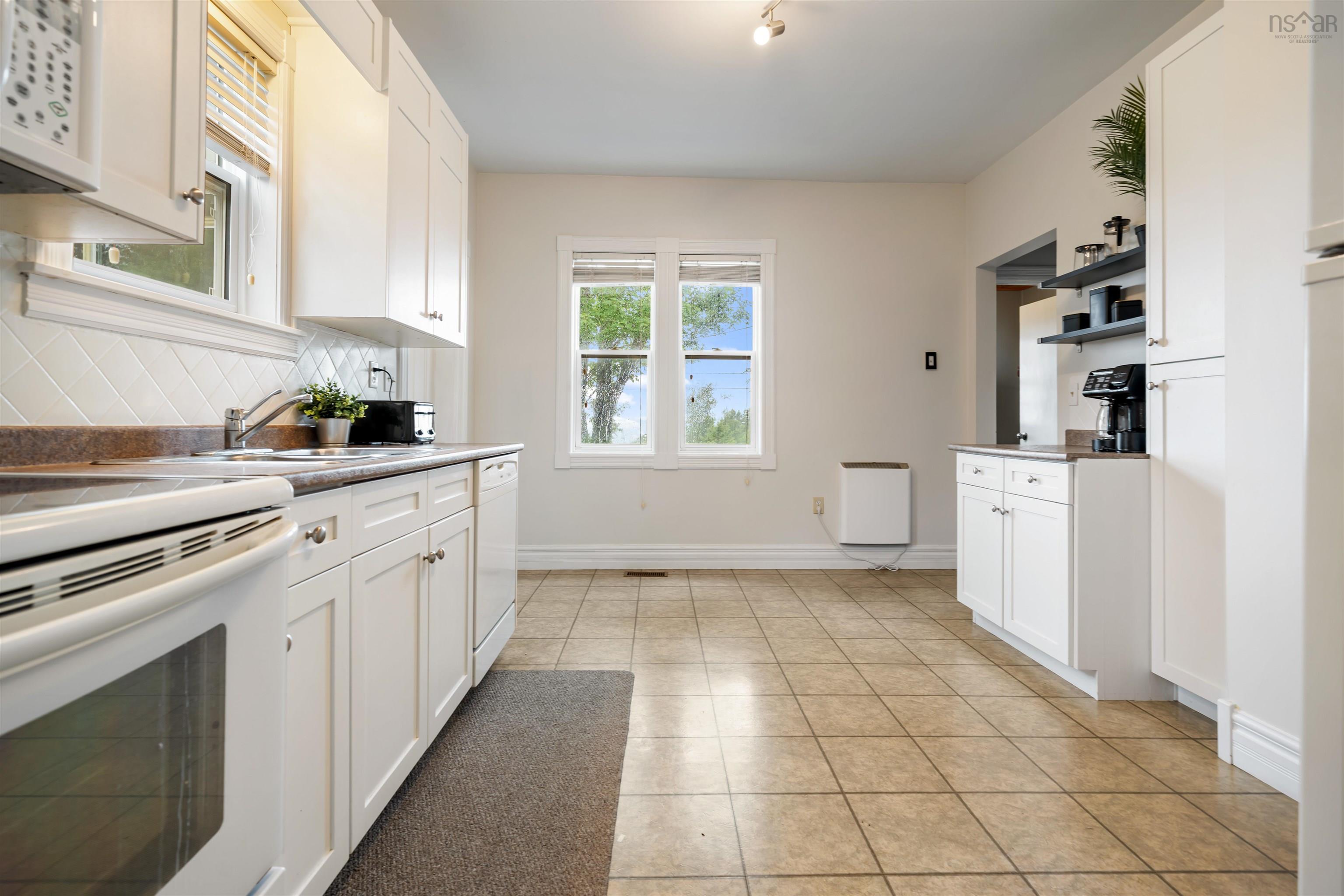 $274,900.00: 166 Reservoir Street, New Glasgow