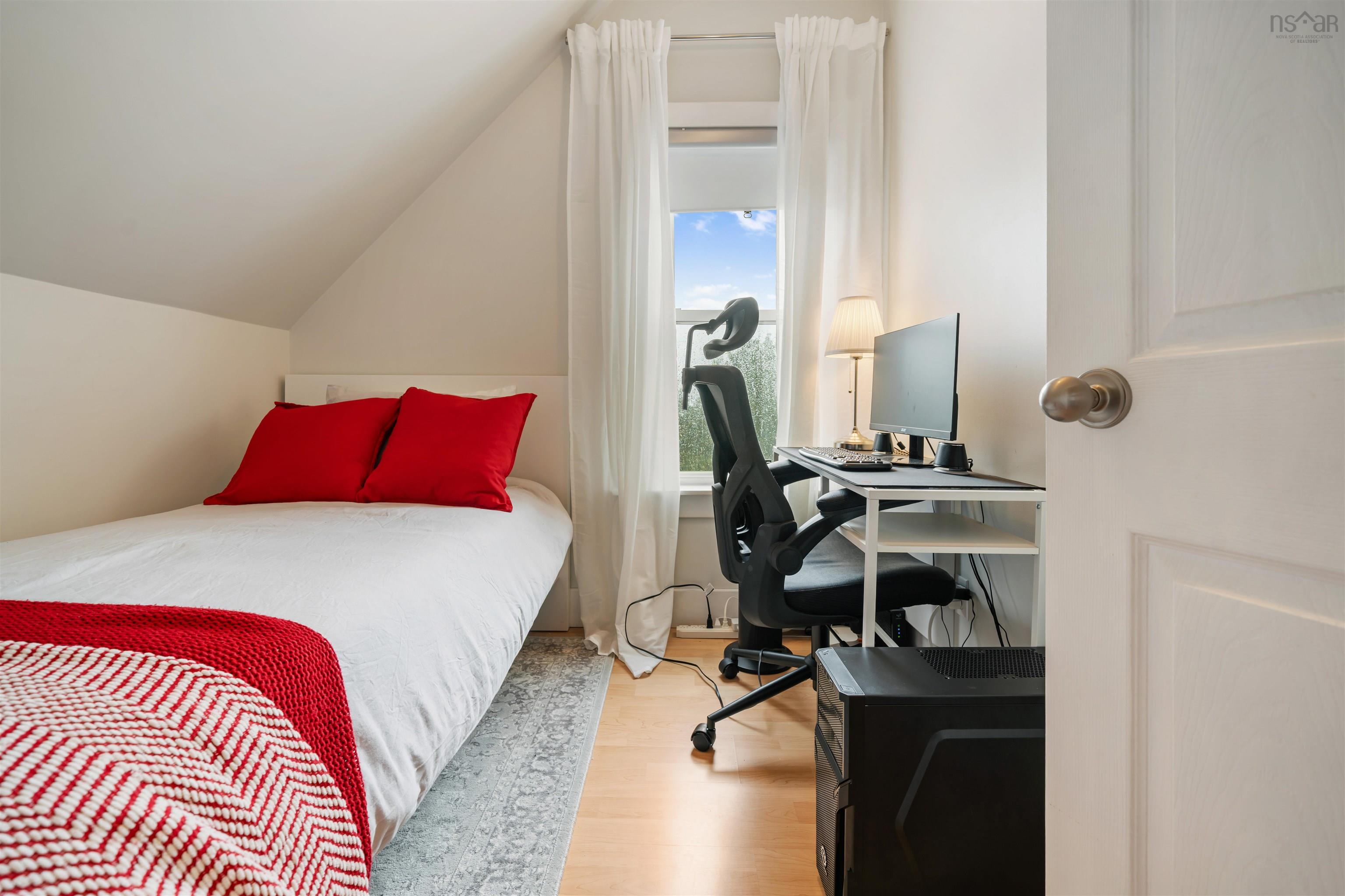 $274,900.00: 166 Reservoir Street, New Glasgow