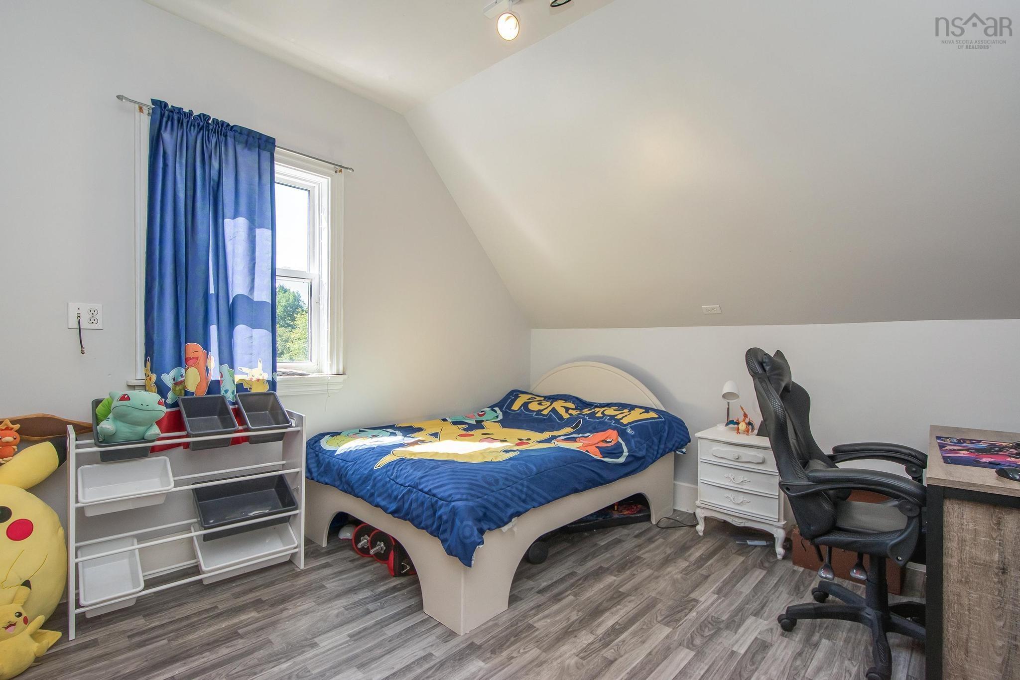 $409,500.00: 1726 201 Highway, Round Hill