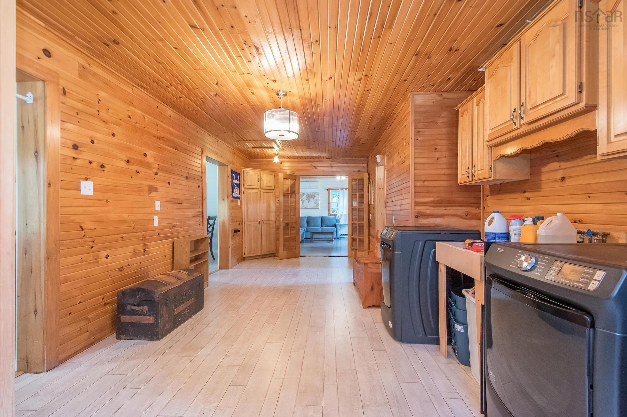 $409,500.00: 1726 201 Highway, Round Hill