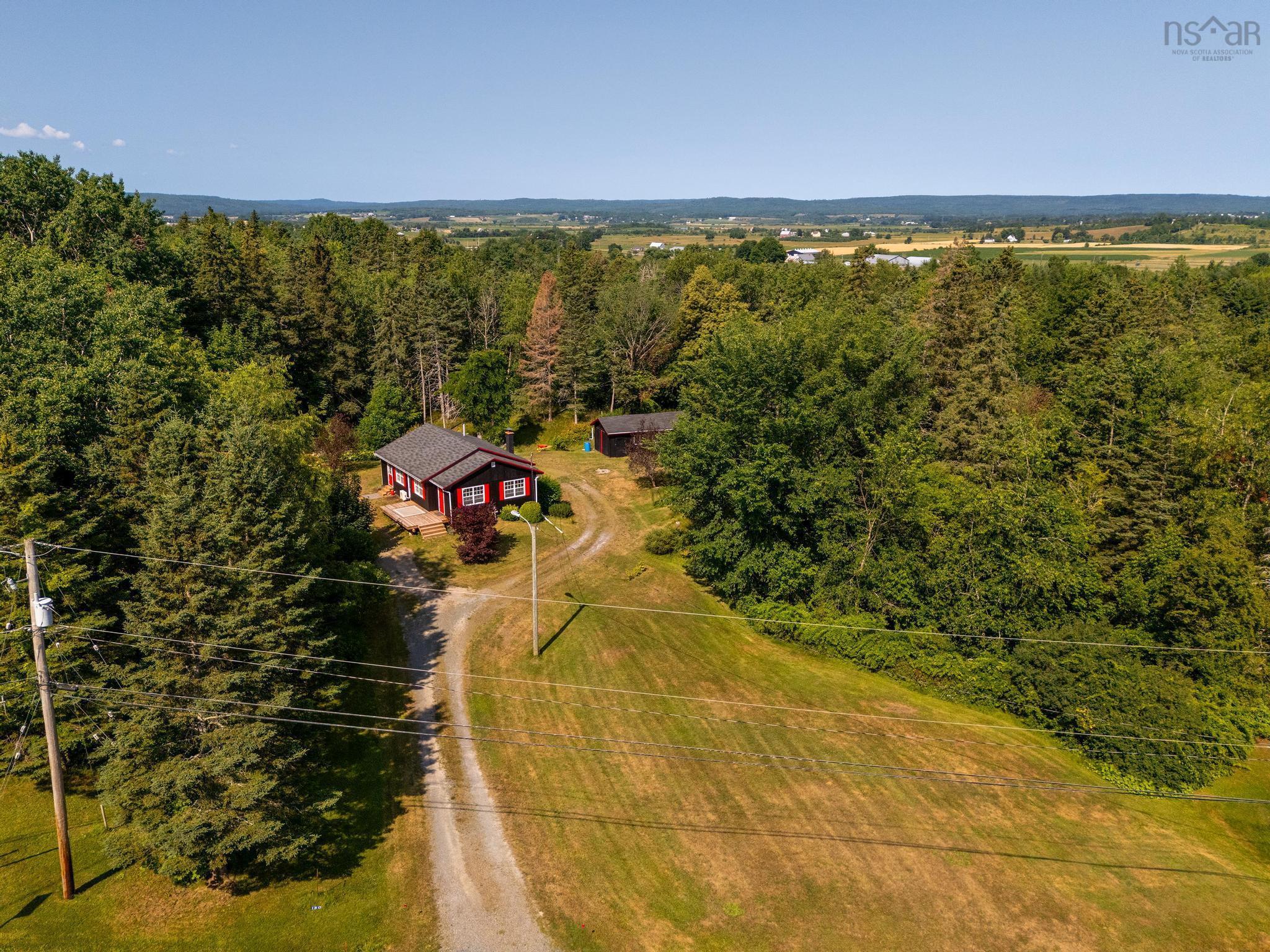 $424,900.00: 180 Dill Road, Windsor