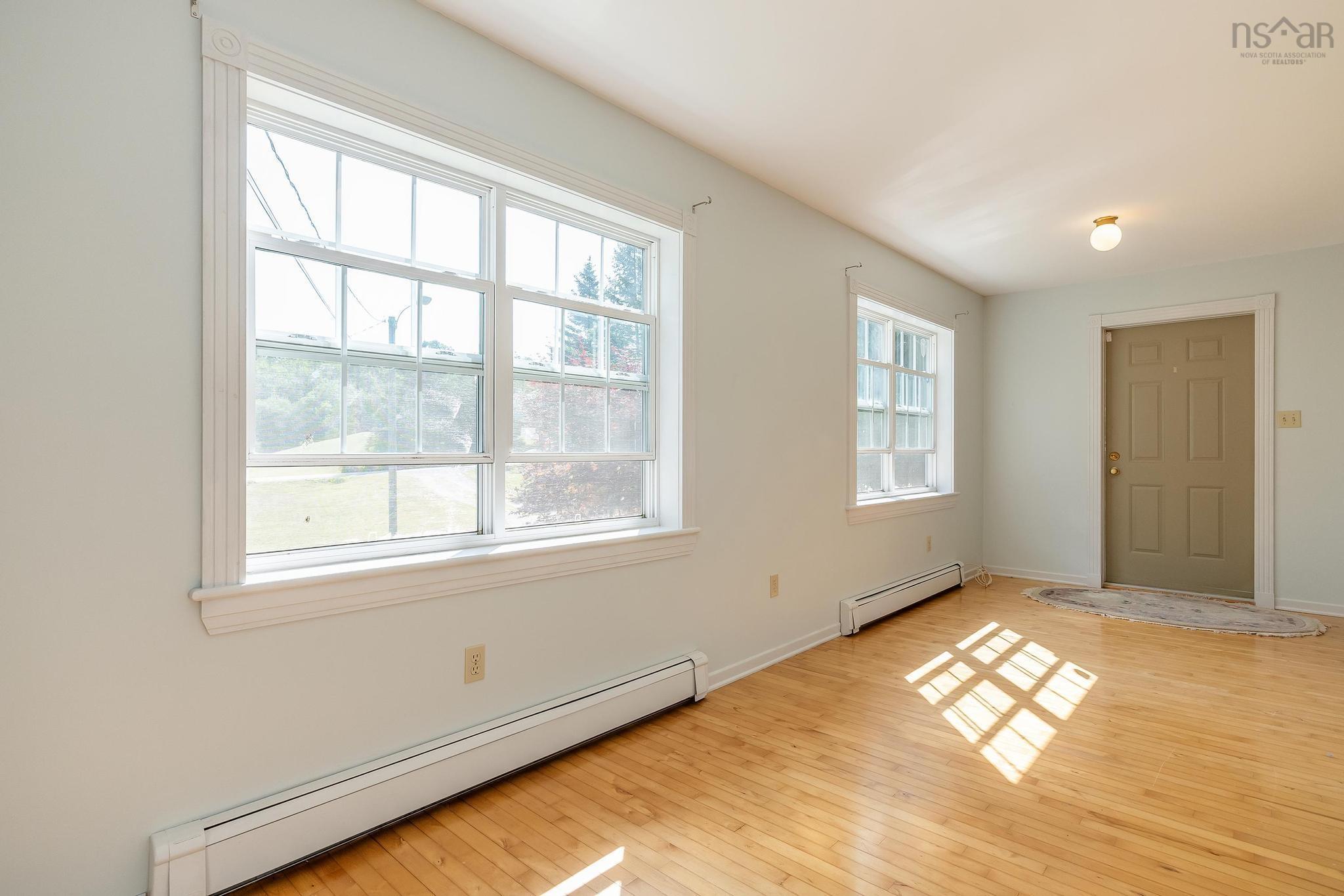 $424,900.00: 180 Dill Road, Windsor