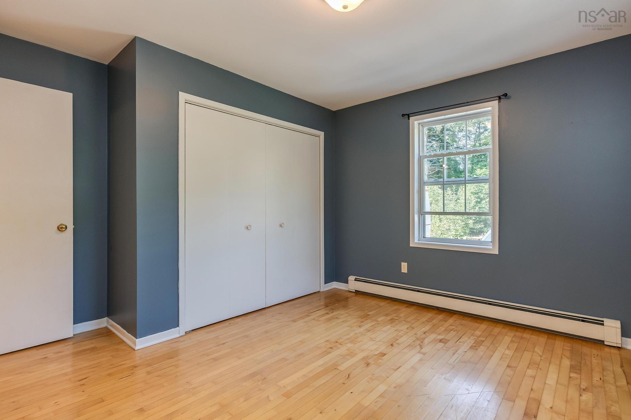 $424,900.00: 180 Dill Road, Windsor