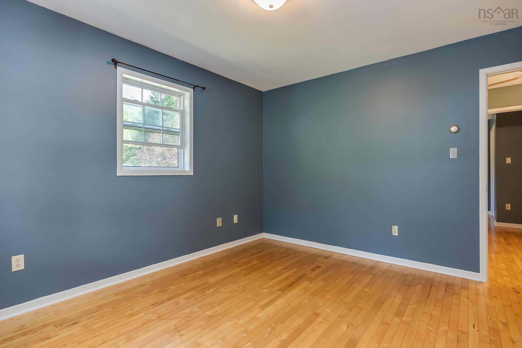 $424,900.00: 180 Dill Road, Windsor