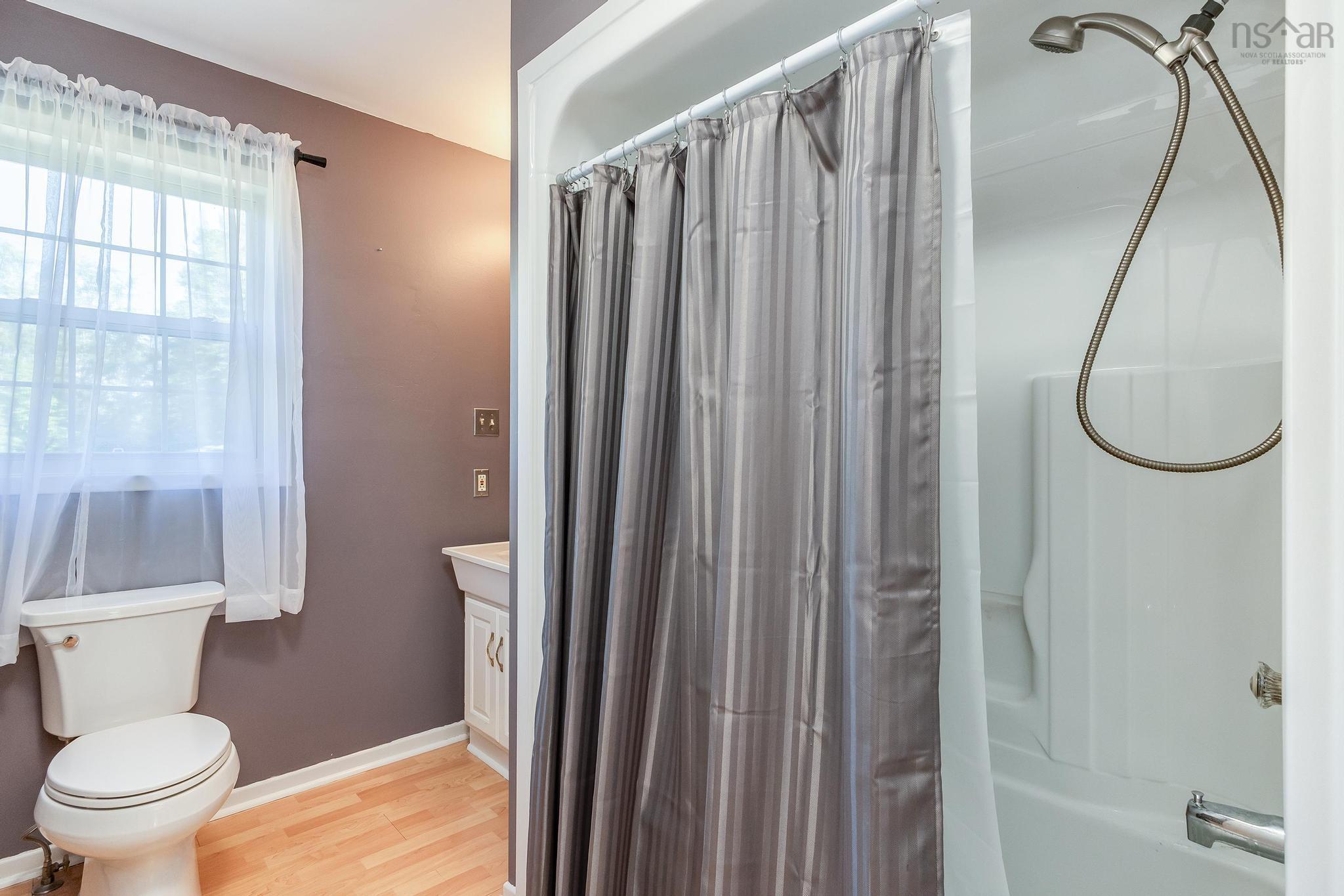 $424,900.00: 180 Dill Road, Windsor